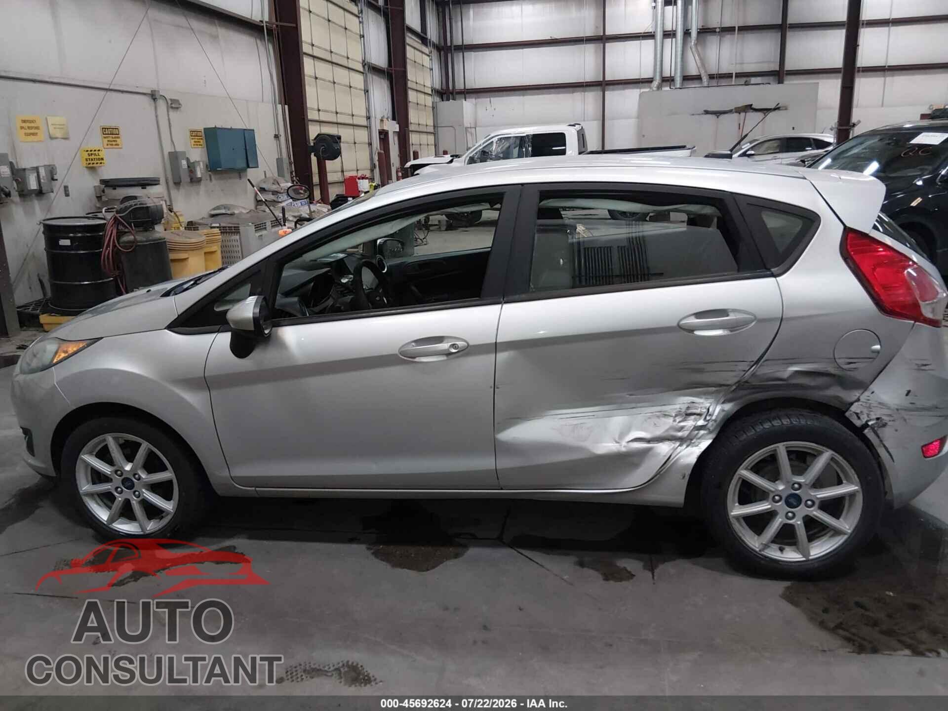 FORD FIESTA 2017 - 3FADP4EJ8HM136378