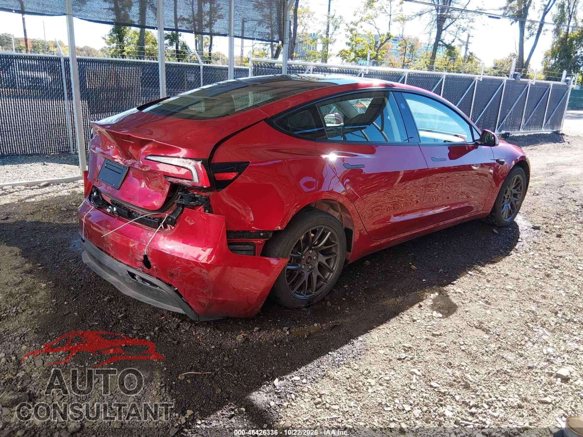 TESLA MODEL 3 2024 - 5YJ3E1EA5RF833541