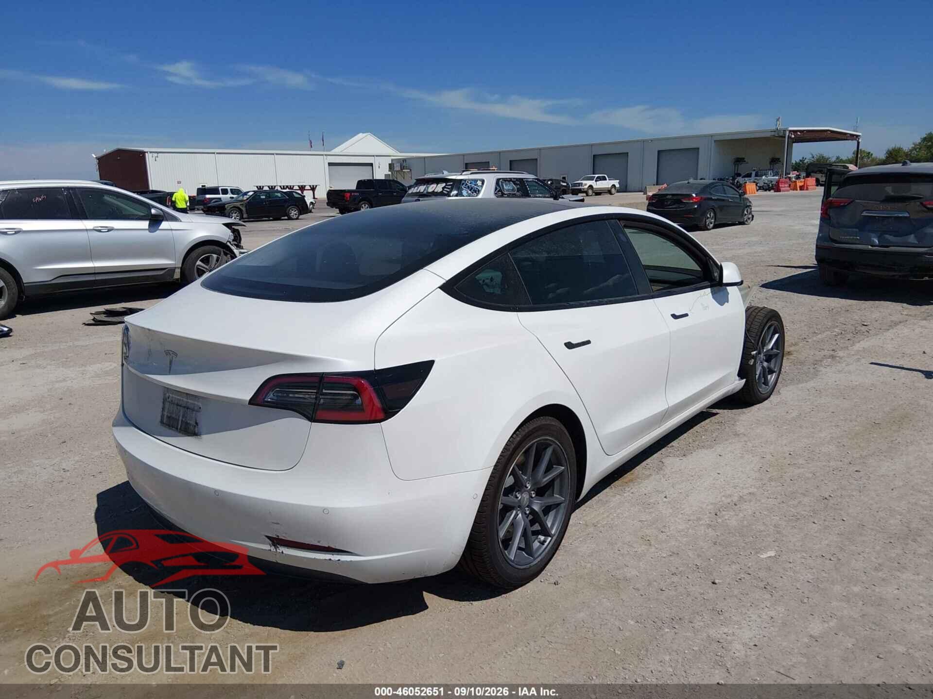 TESLA MODEL 3 2021 - 5YJ3E1EA1MF851544
