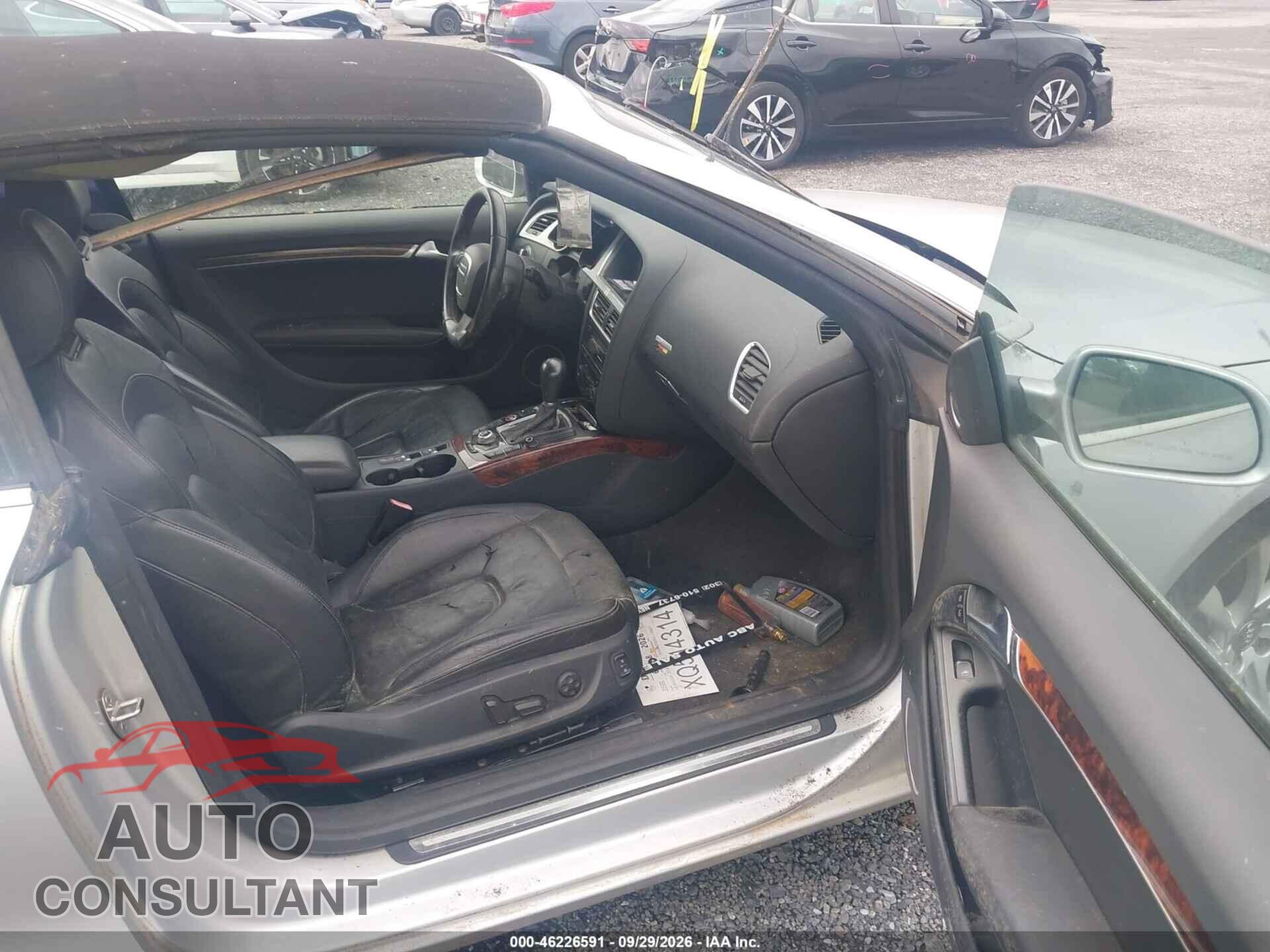 AUDI A5 2011 - WAUTFAFH4BN003985