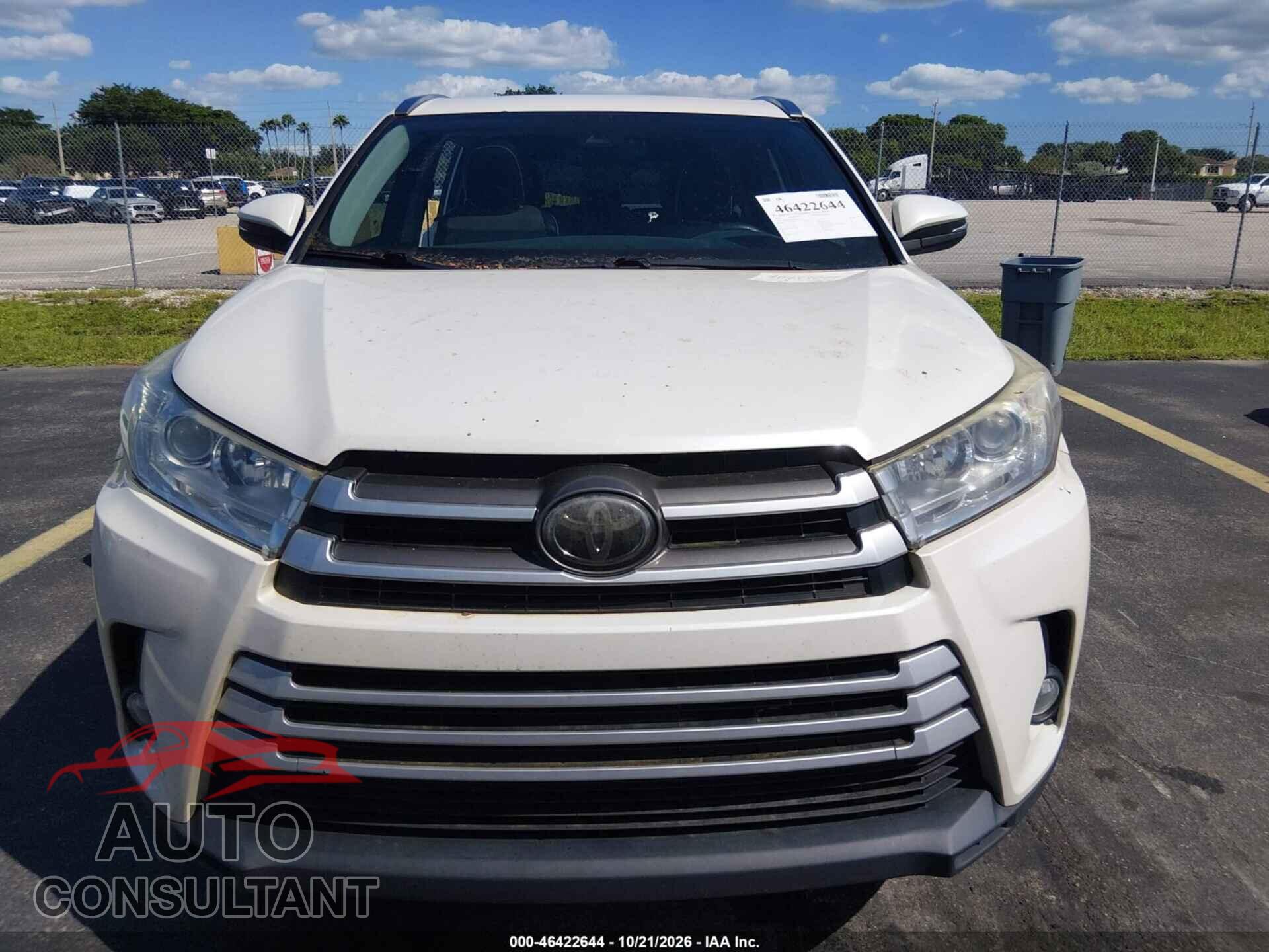 TOYOTA HIGHLANDER 2018 - 5TDKZRFH3JS543390