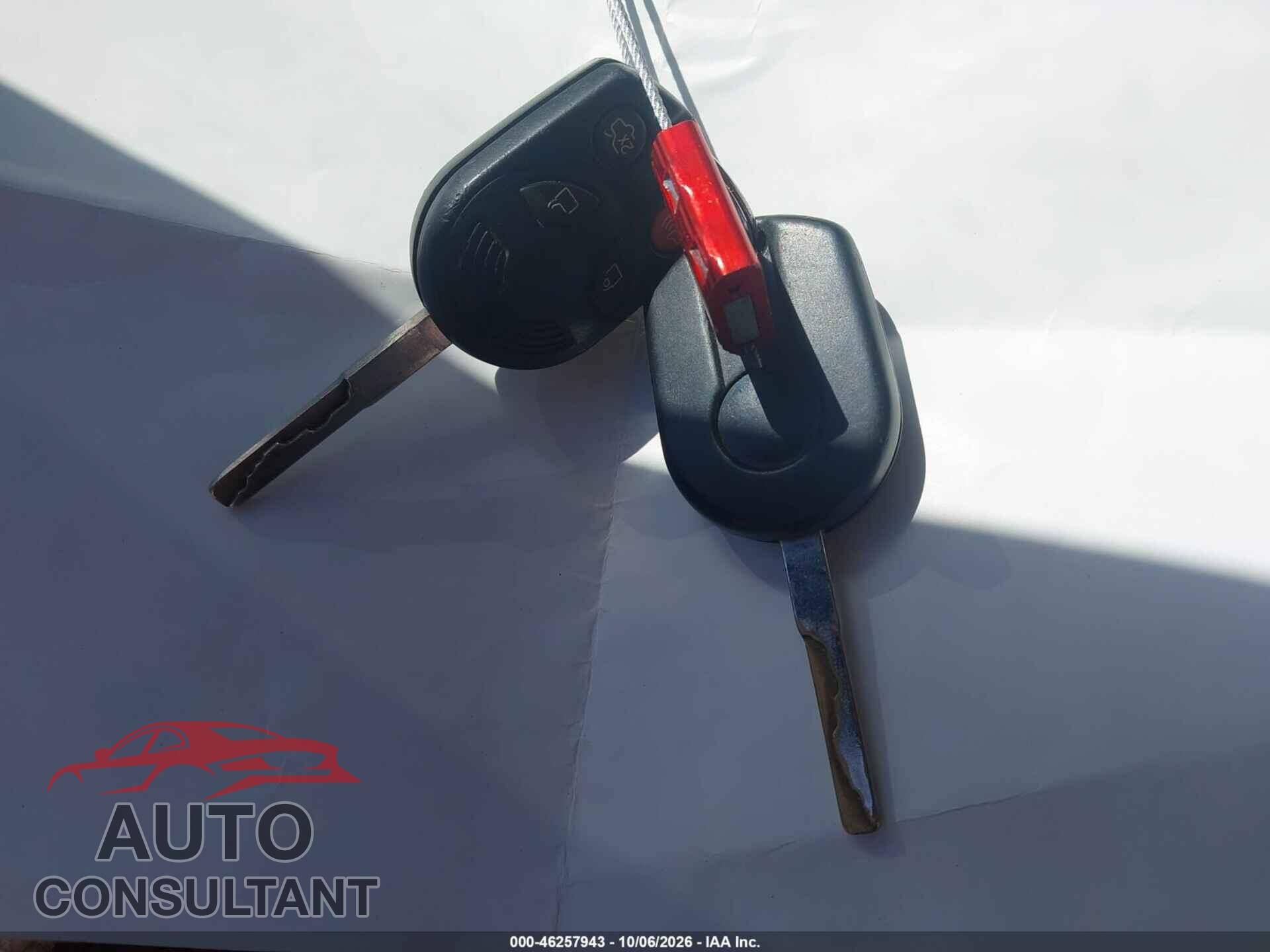 FORD FOCUS 2017 - 1FADP3F28HL216010