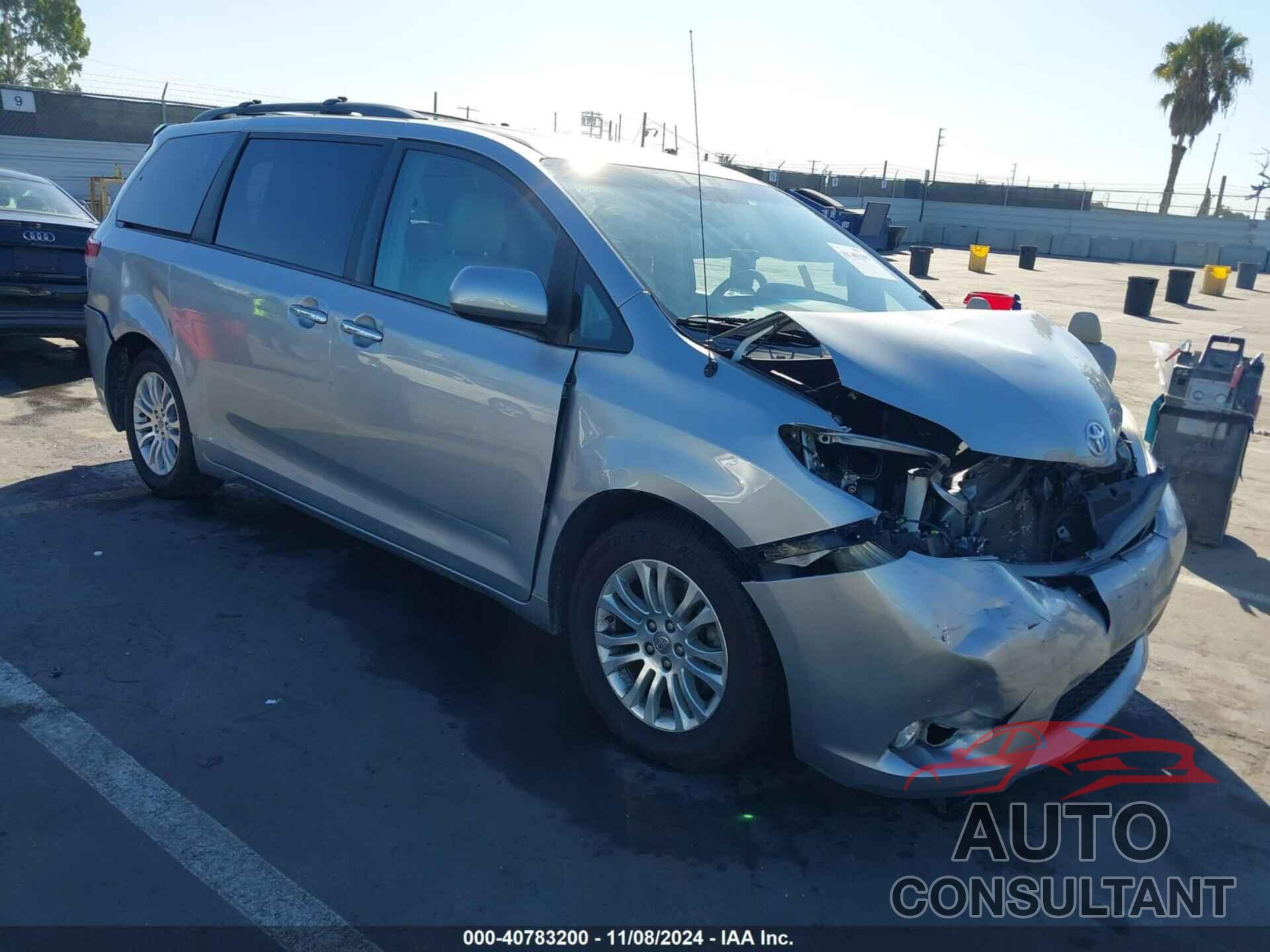 TOYOTA SIENNA 2014 - 5TDYK3DC1ES461585