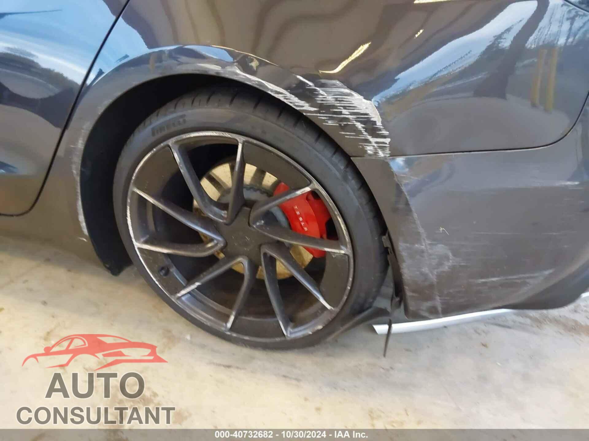TESLA MODEL 3 2024 - 5YJ3E1ET2RF842716