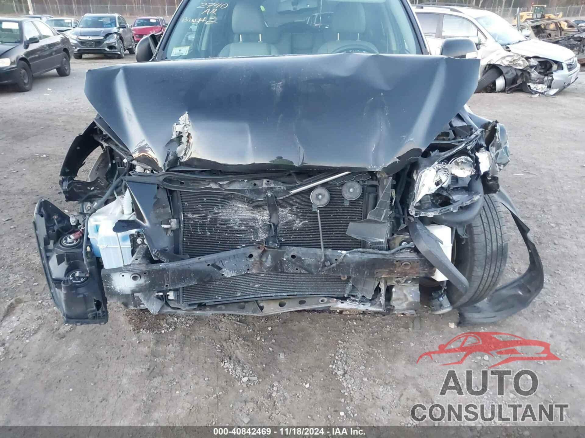 TOYOTA RAV4 2011 - 2T3DF4DV9BW092740