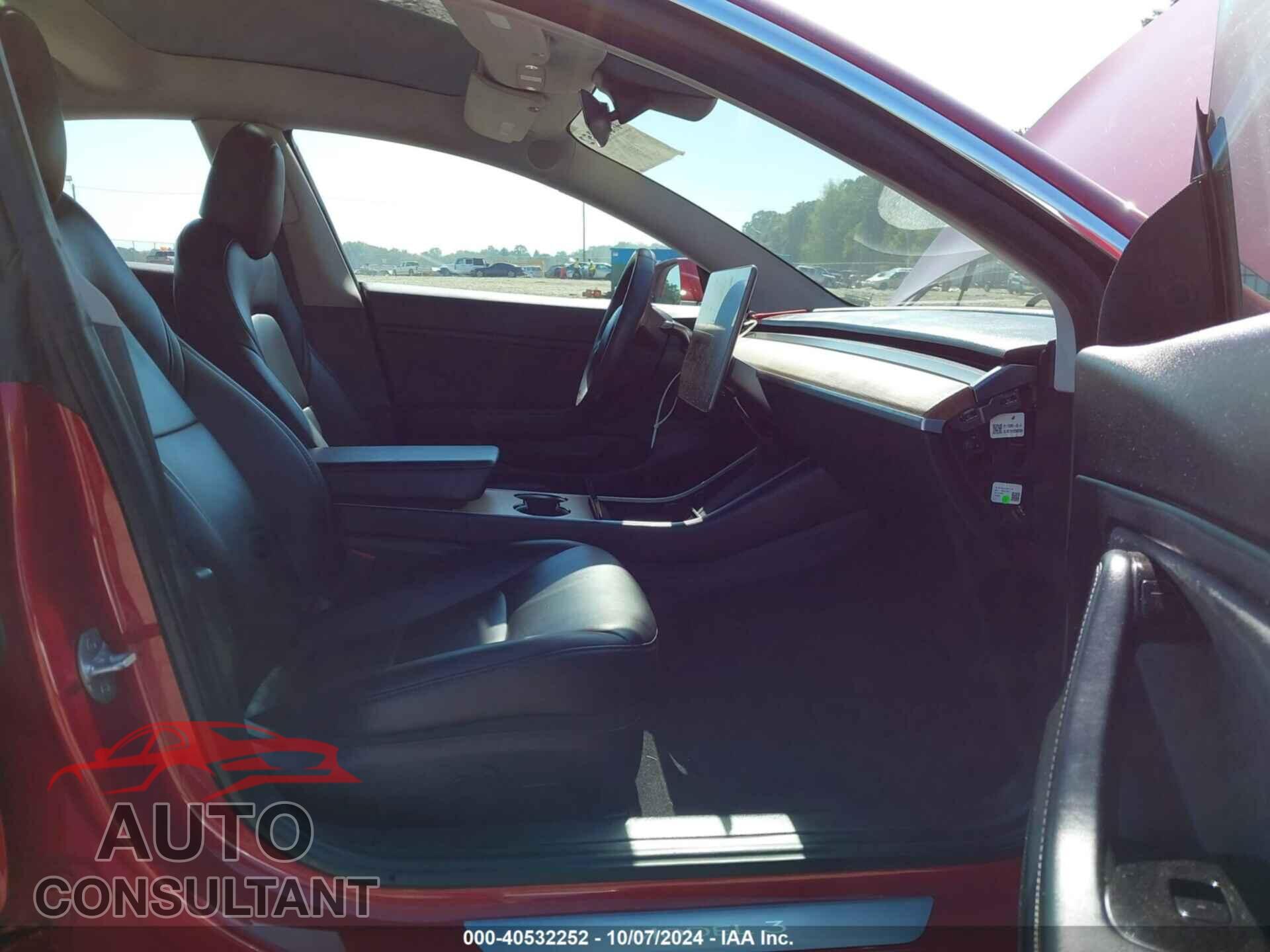 TESLA MODEL 3 2018 - 5YJ3E1EA5JF052524