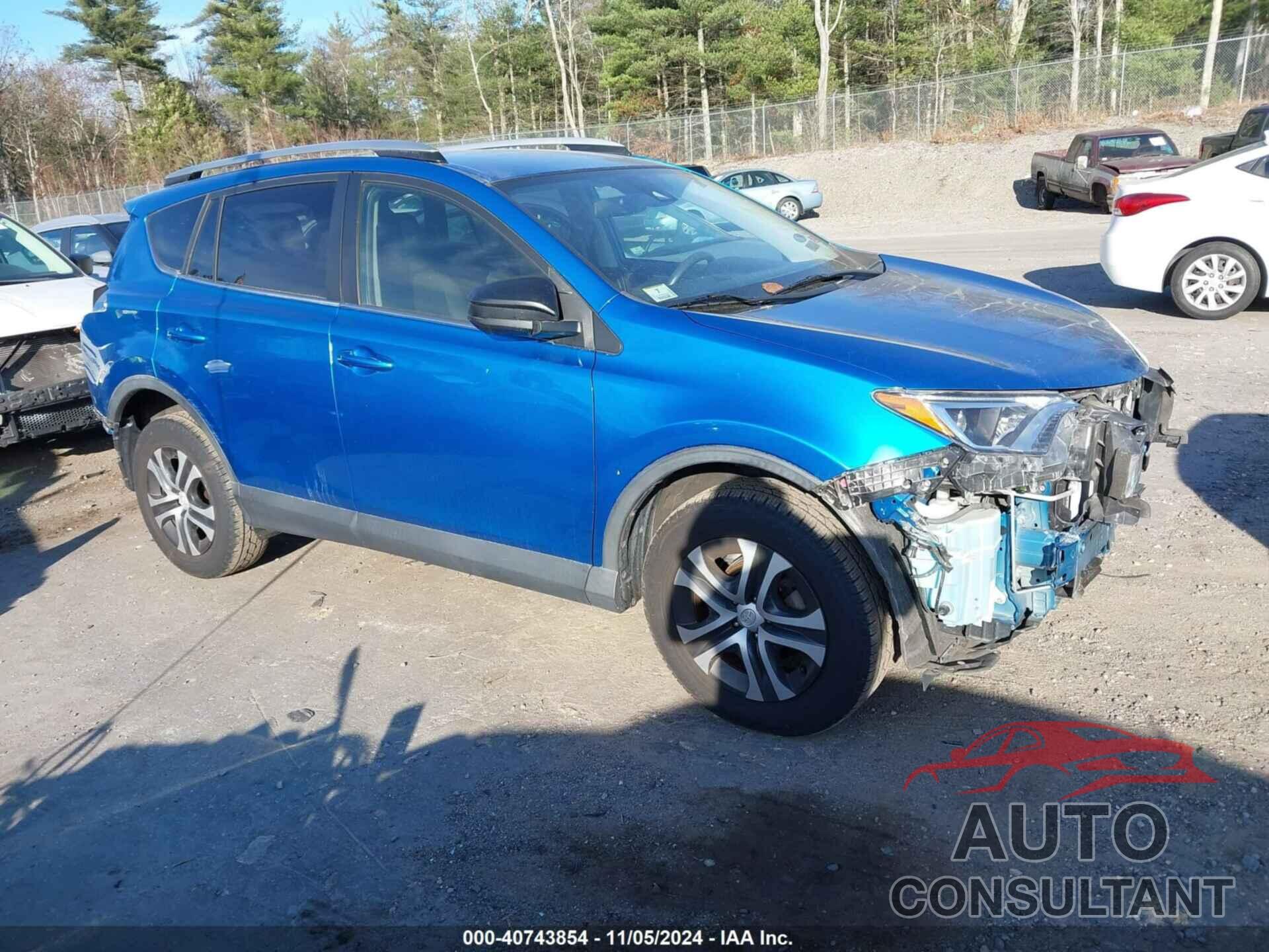 TOYOTA RAV4 2017 - JTMBFREV5HJ158131