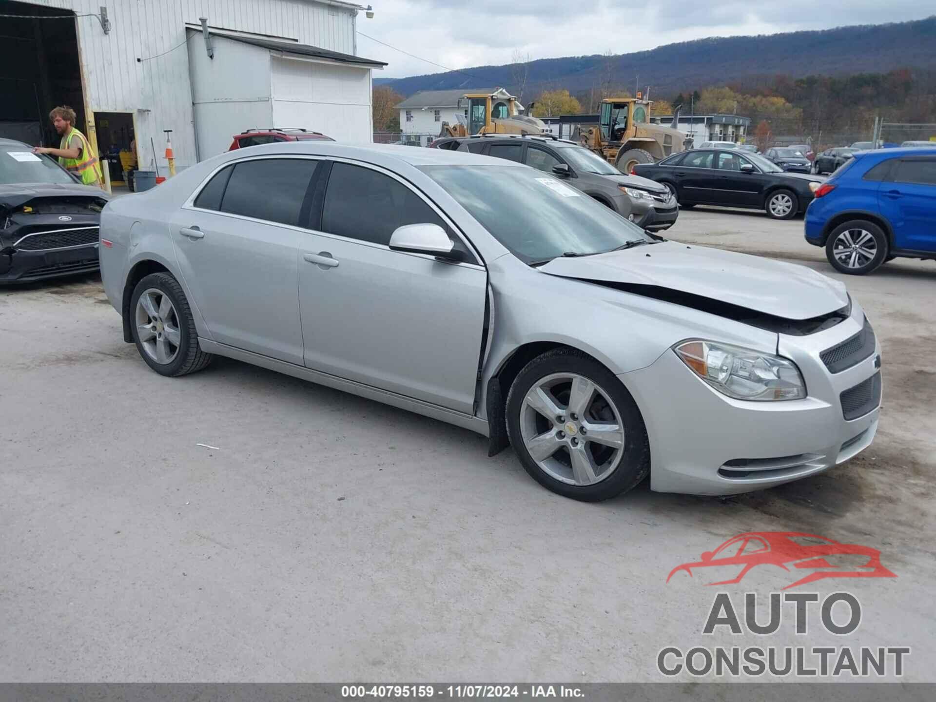 CHEVROLET MALIBU 2011 - 1G1ZD5E1XBF125025