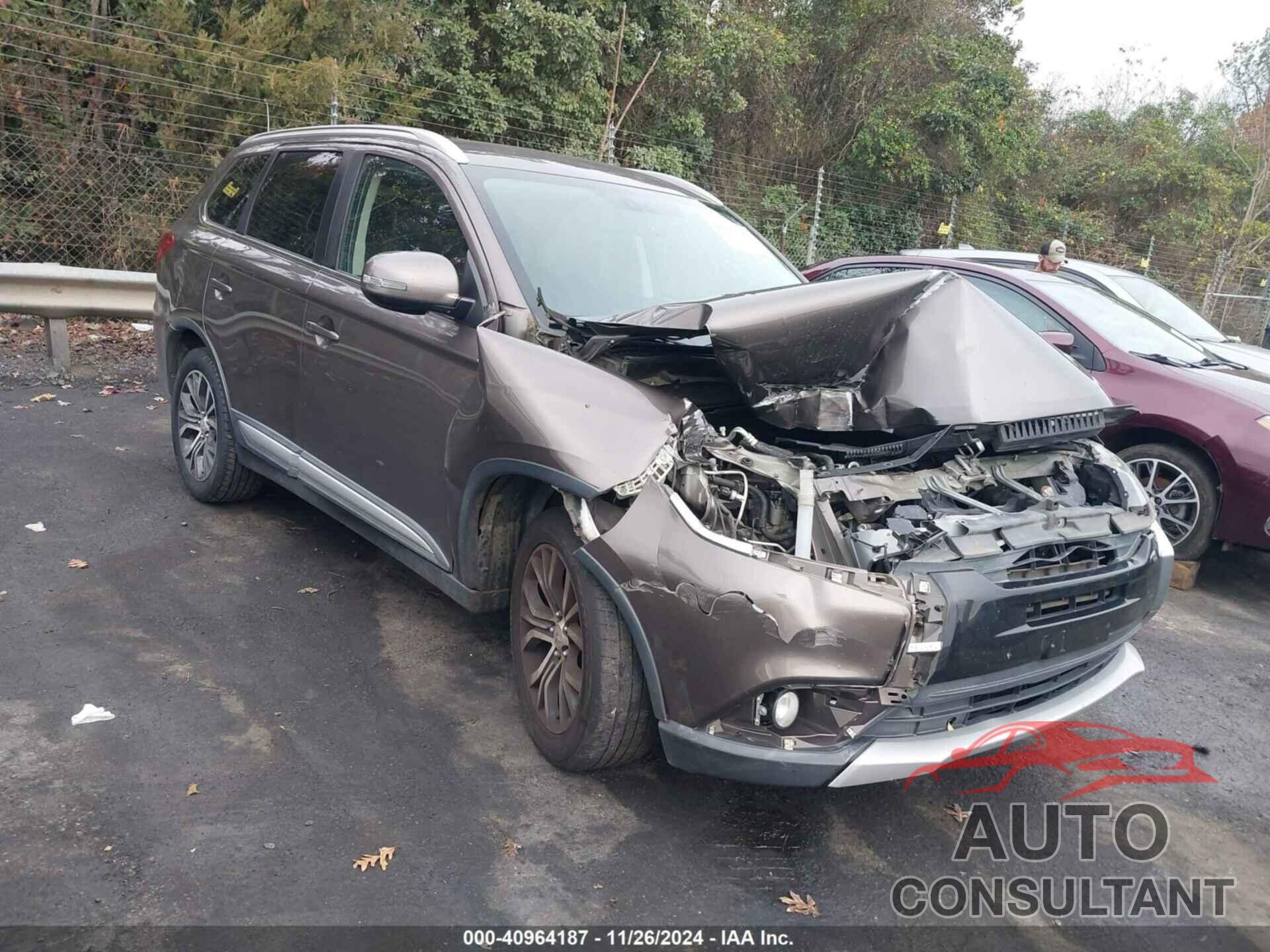 MITSUBISHI OUTLANDER 2017 - JA4AD3A35HZ029515