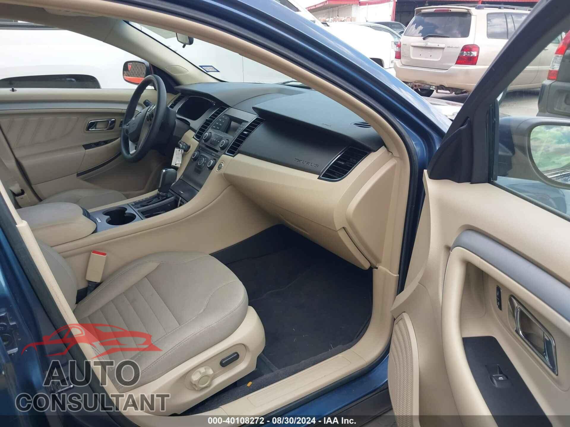 FORD TAURUS 2018 - 1FAHP2D8XJG112751