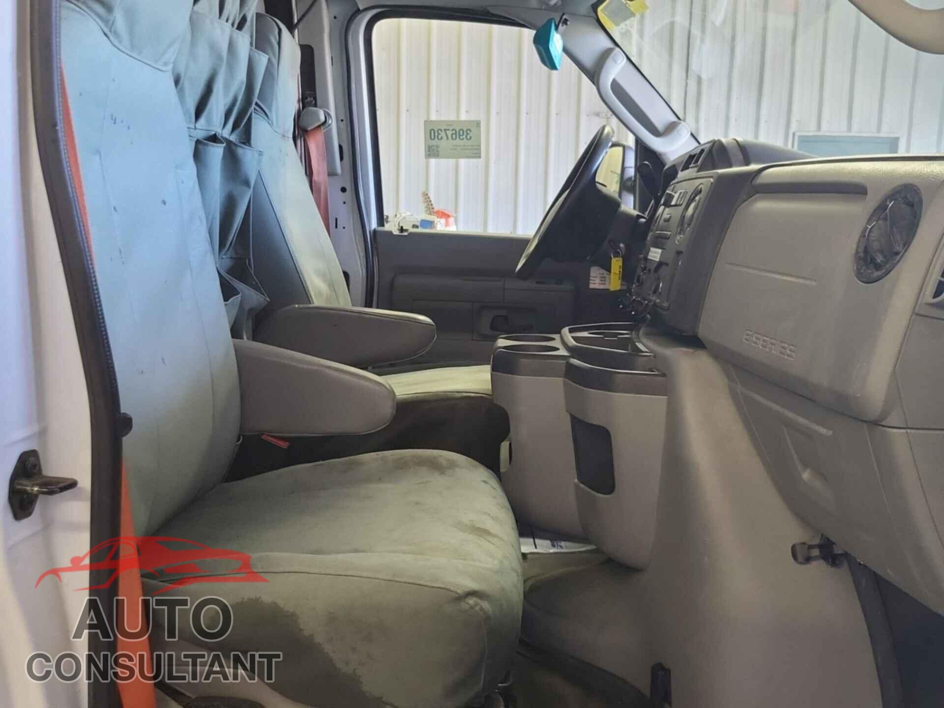 FORD ECONOLINE 2017 - 1FDXE4FS7HDC69015