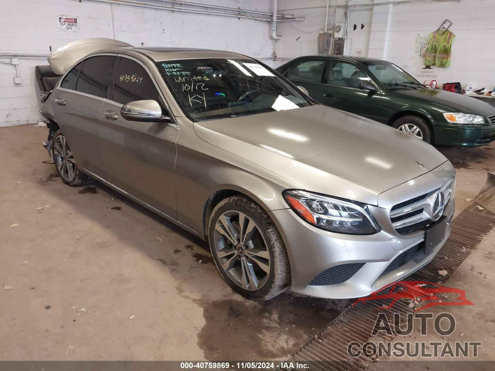 MERCEDES-BENZ C 300 2019 - 55SWF8EB2KU293484