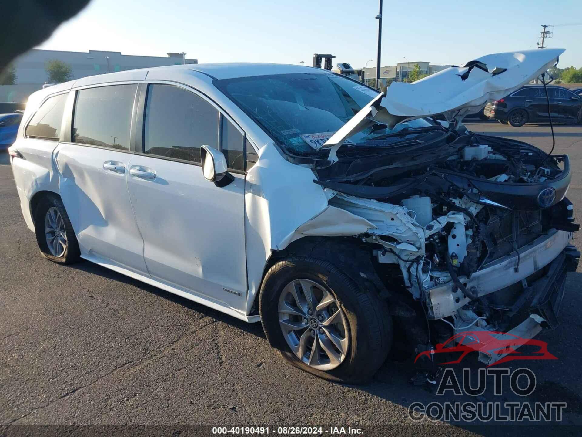 TOYOTA SIENNA 2021 - 5TDKRKEC3MS015544