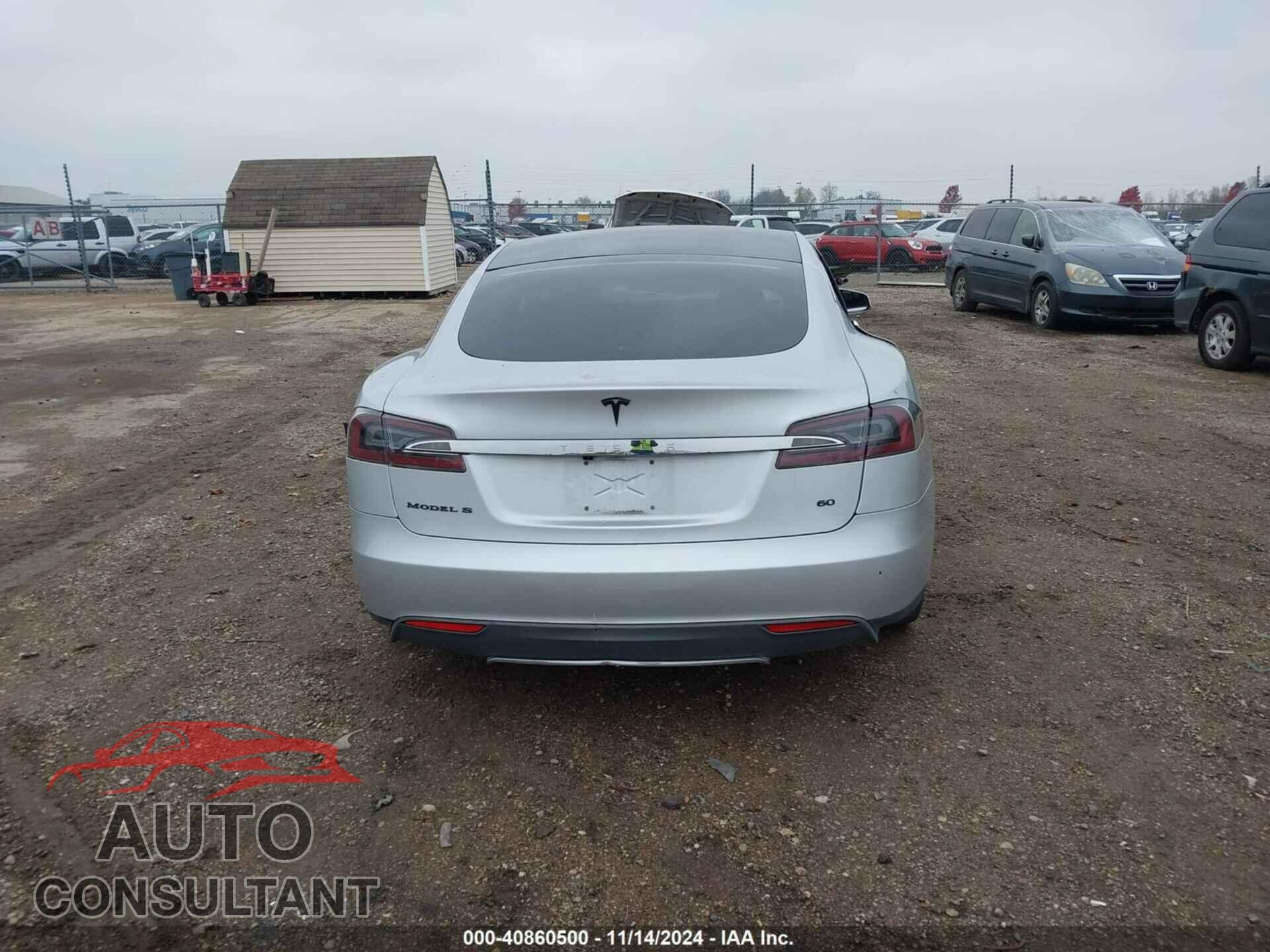 TESLA MODEL S 2013 - 5YJSA1CG3DFP09551