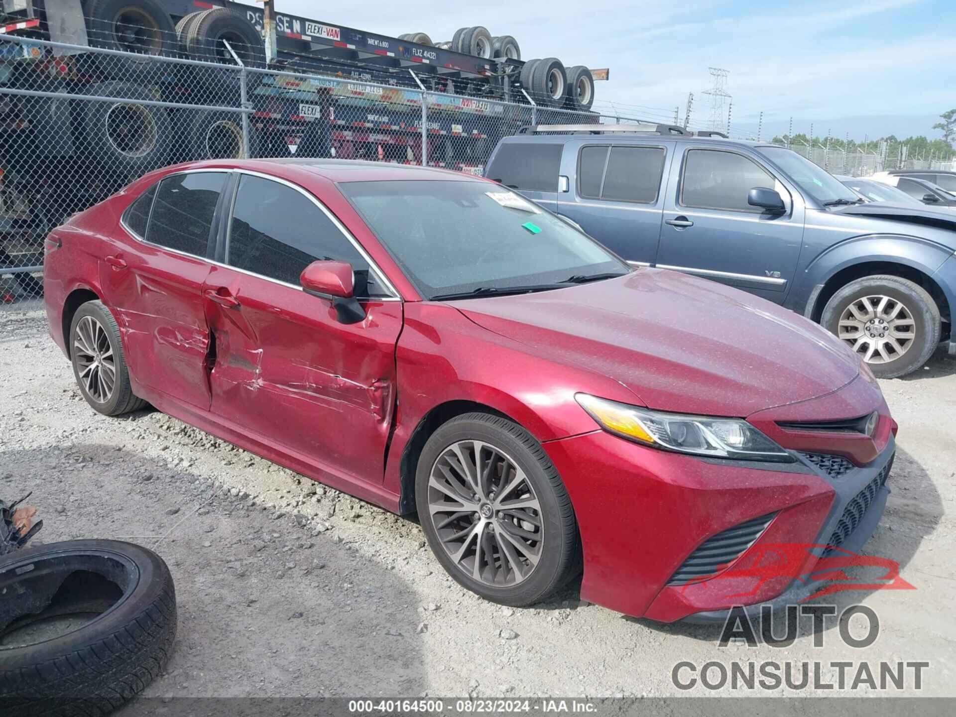 TOYOTA CAMRY 2018 - 4T1B11HK2JU574171