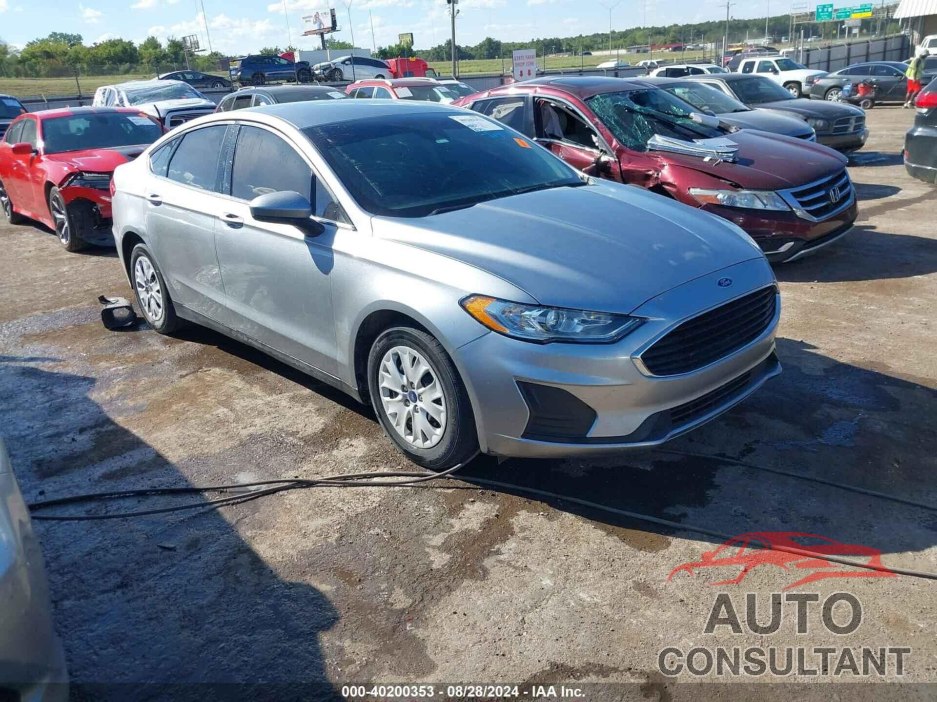 FORD FUSION 2020 - 3FA6P0G79LR226007