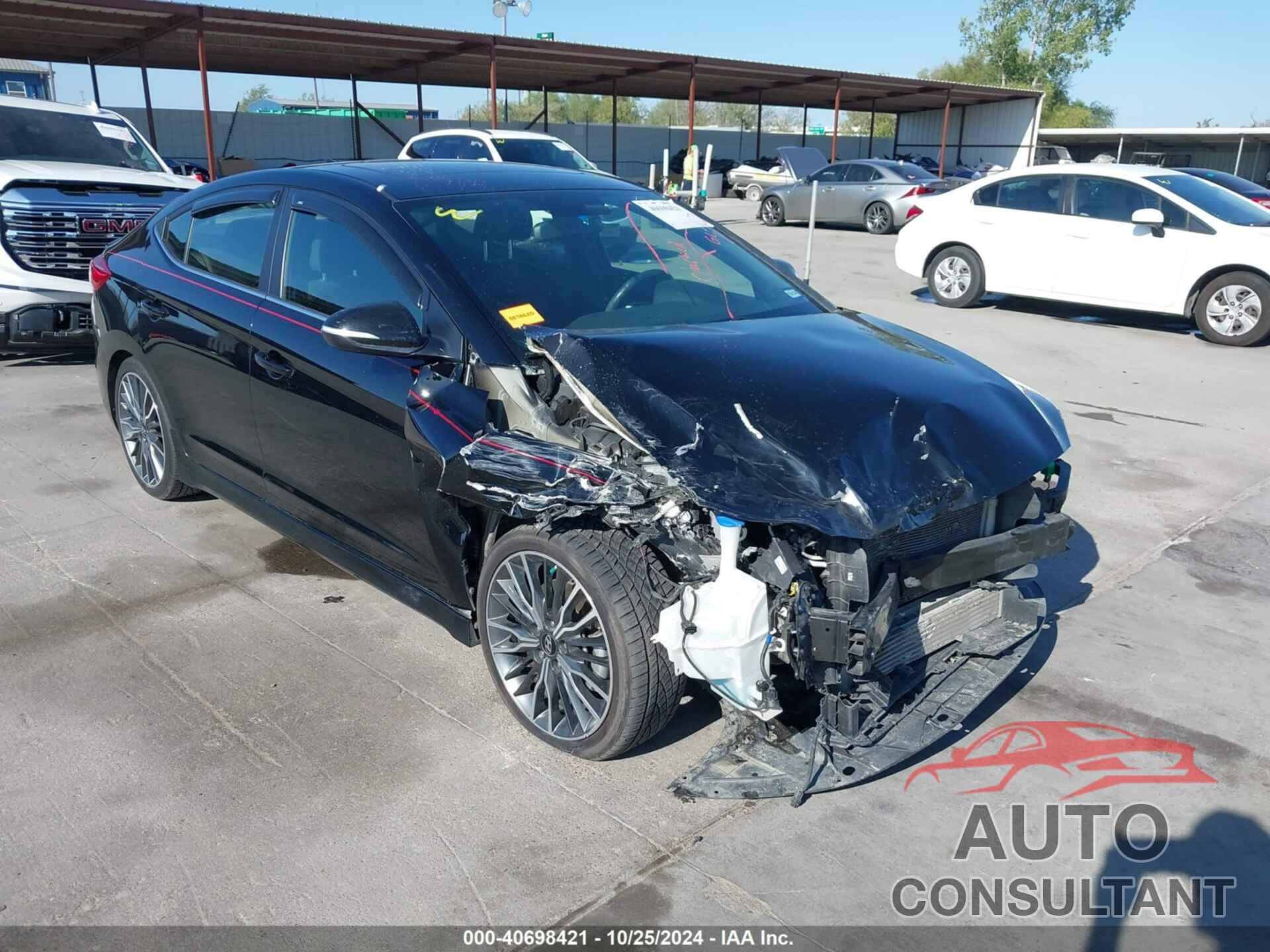 HYUNDAI ELANTRA 2018 - KMHD04LB2JU614186