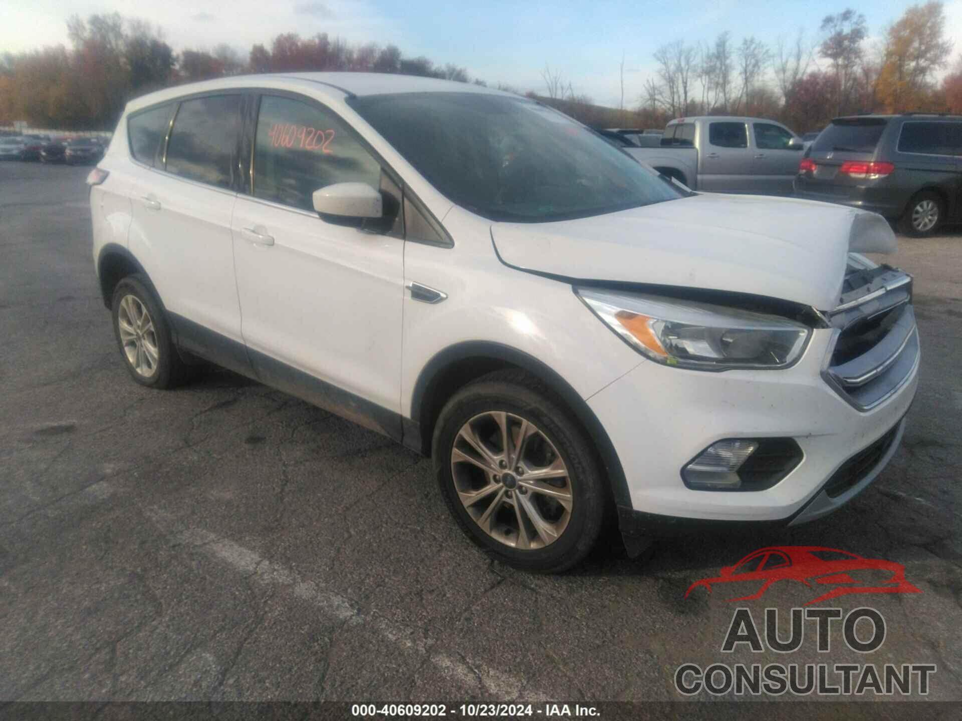 FORD ESCAPE 2017 - 1FMCU9GD2HUD82594