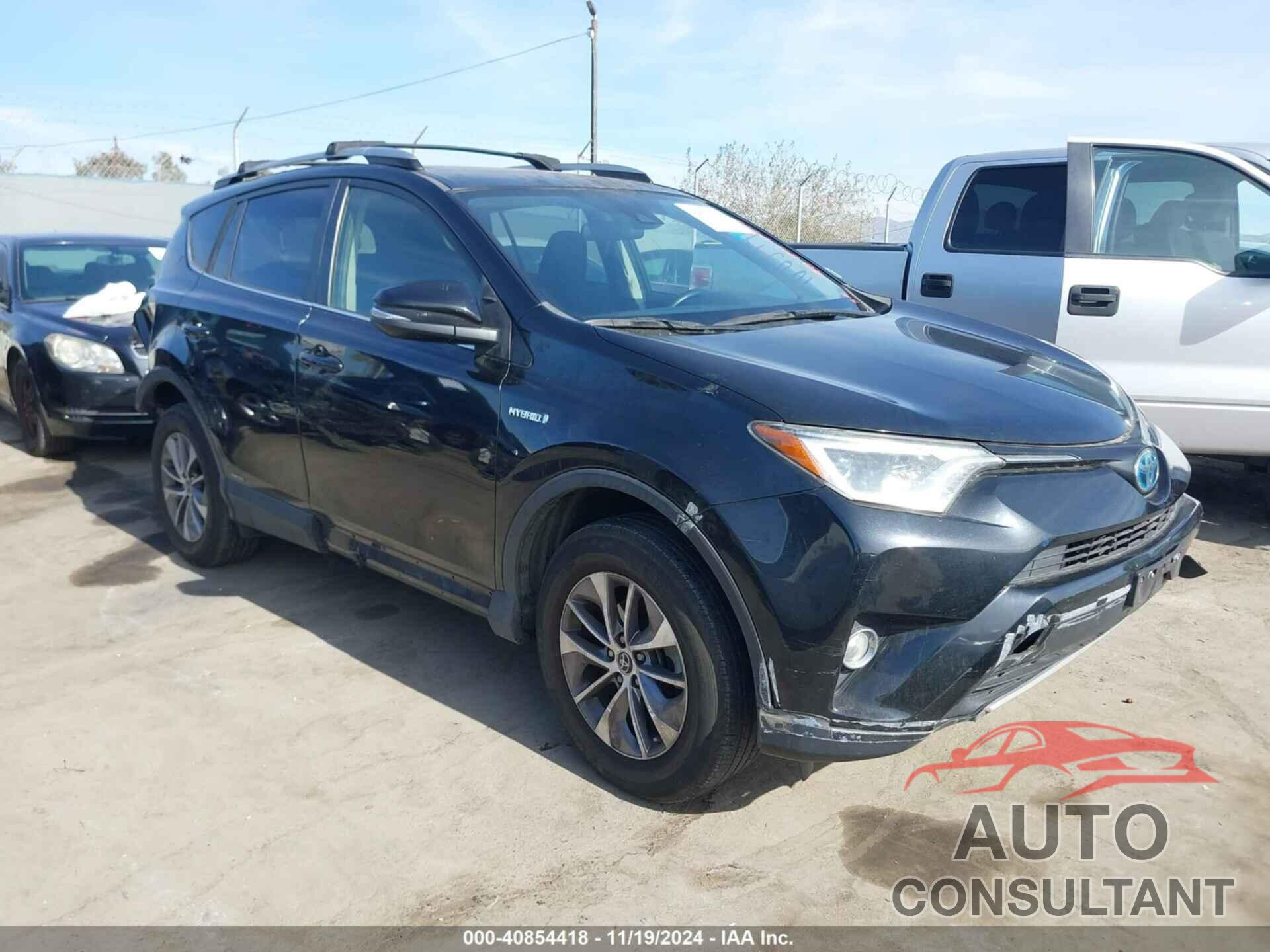 TOYOTA RAV4 HYBRID 2017 - JTMRJREV1HD127065