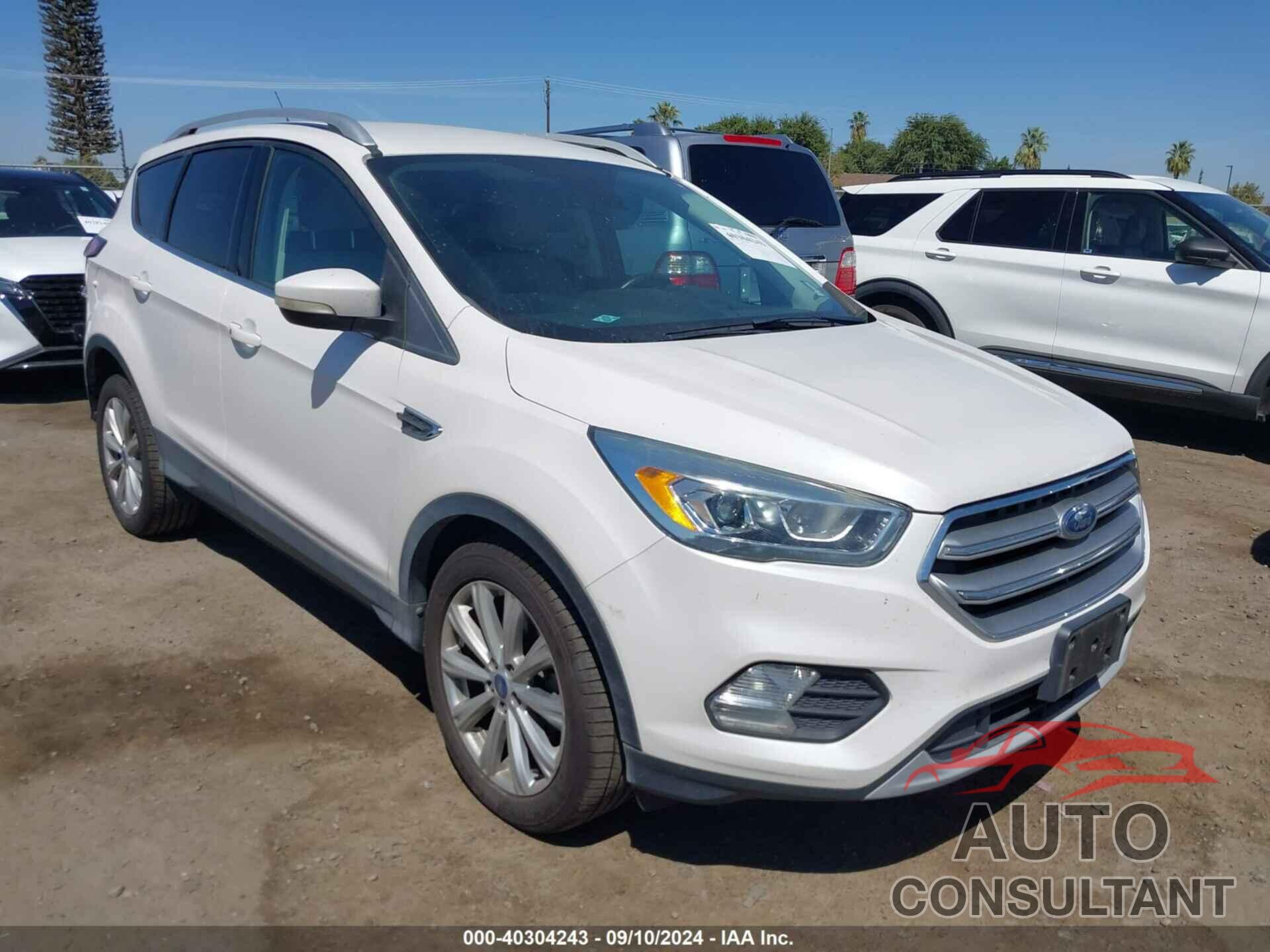 FORD ESCAPE 2017 - 1FMCU0JD7HUC67137