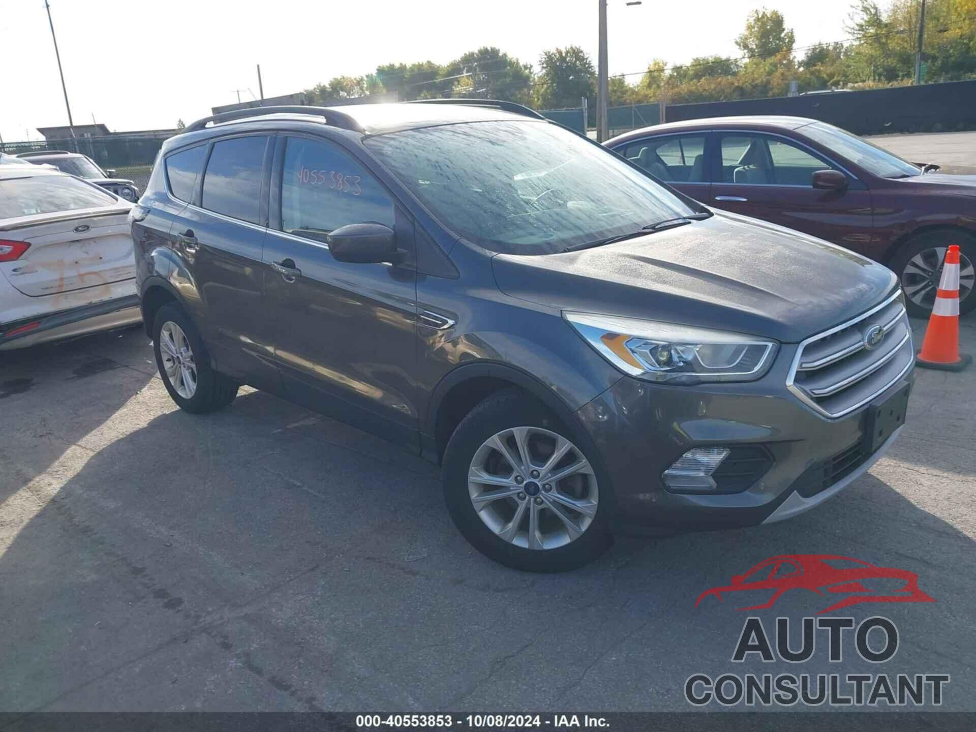 FORD ESCAPE 2017 - 1FMCU0GD5HUD64652