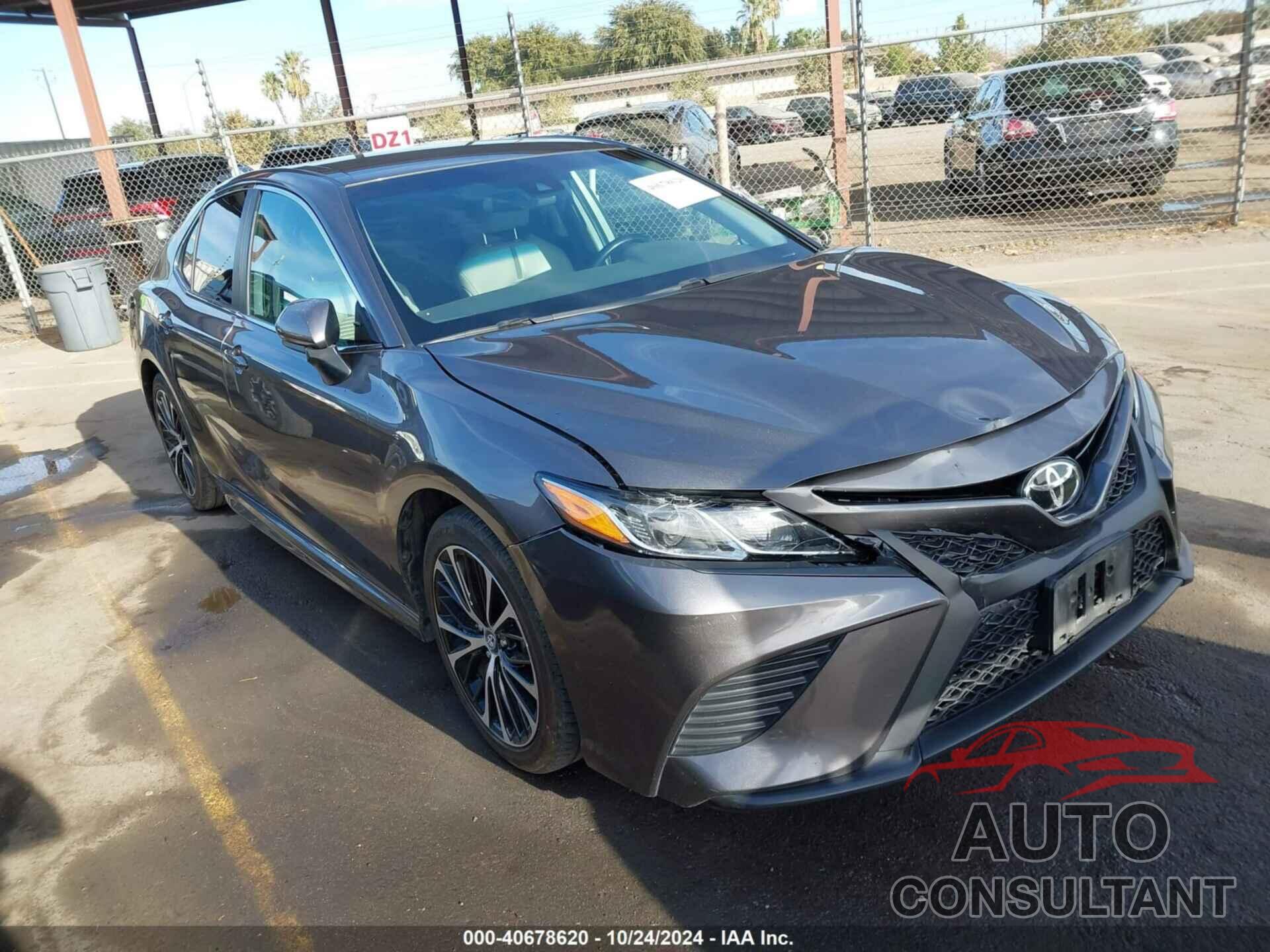 TOYOTA CAMRY 2018 - 4T1B11HK5JU124756