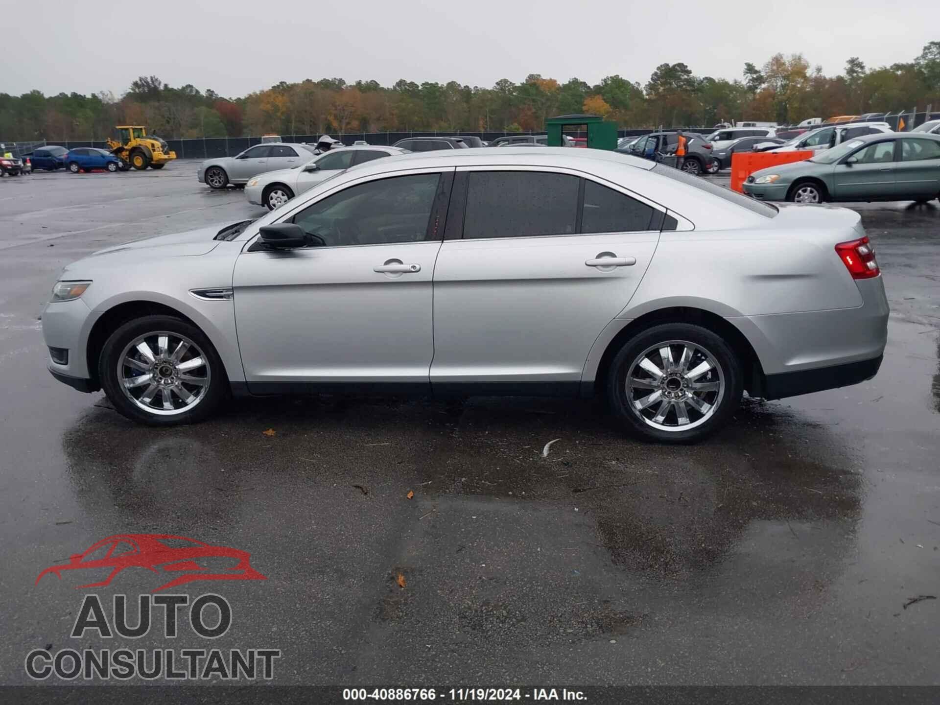 FORD TAURUS 2017 - 1FAHP2D8XHG124215