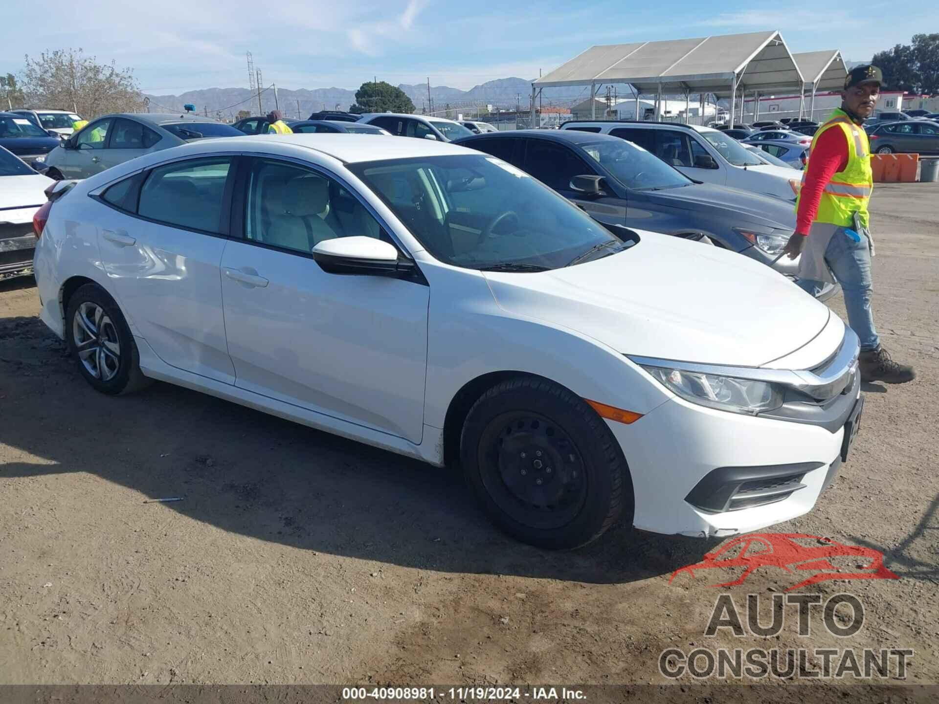 HONDA CIVIC 2018 - 2HGFC2F53JH608156