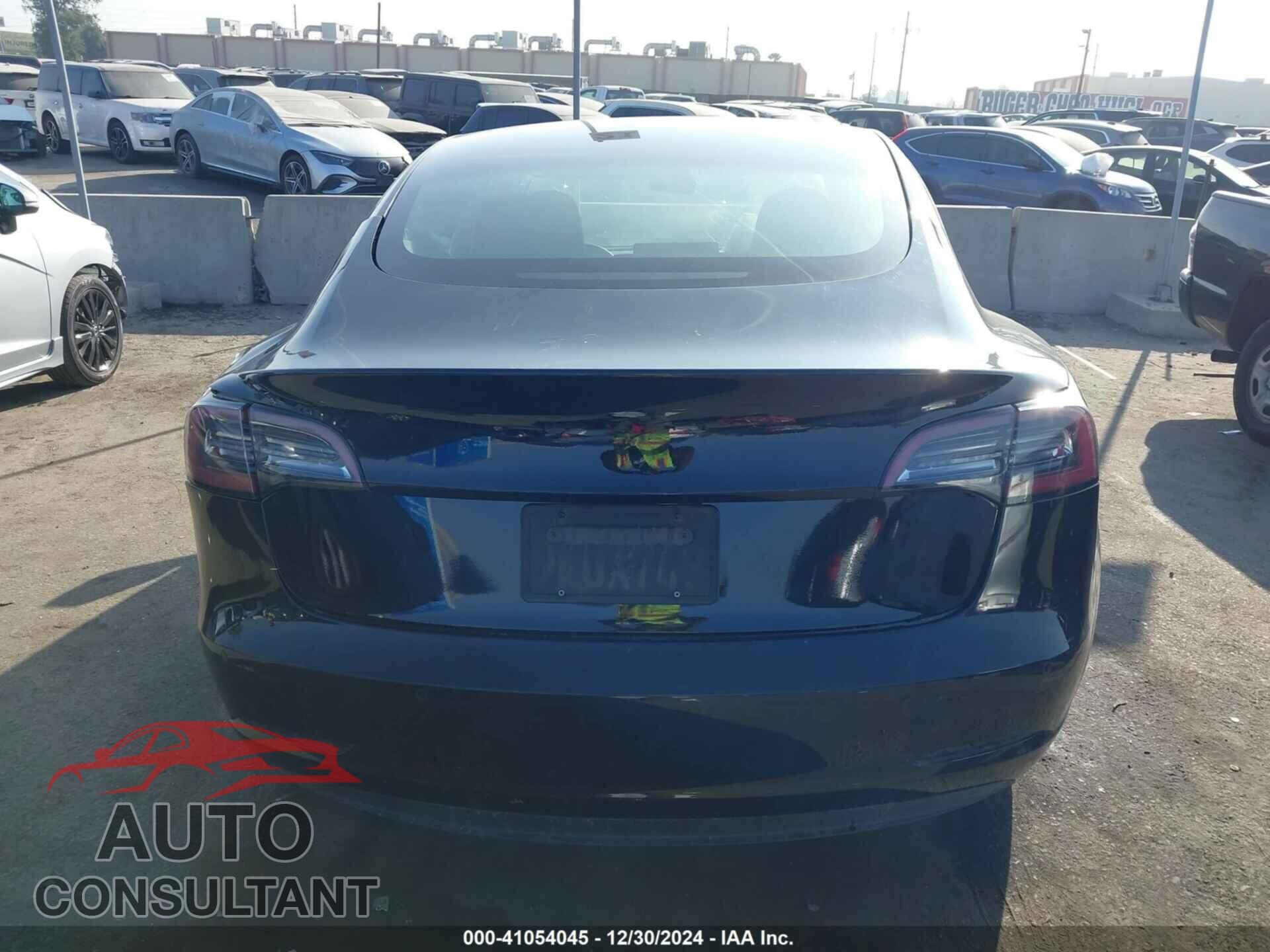 TESLA MODEL 3 2021 - 5YJ3E1EA2MF877733