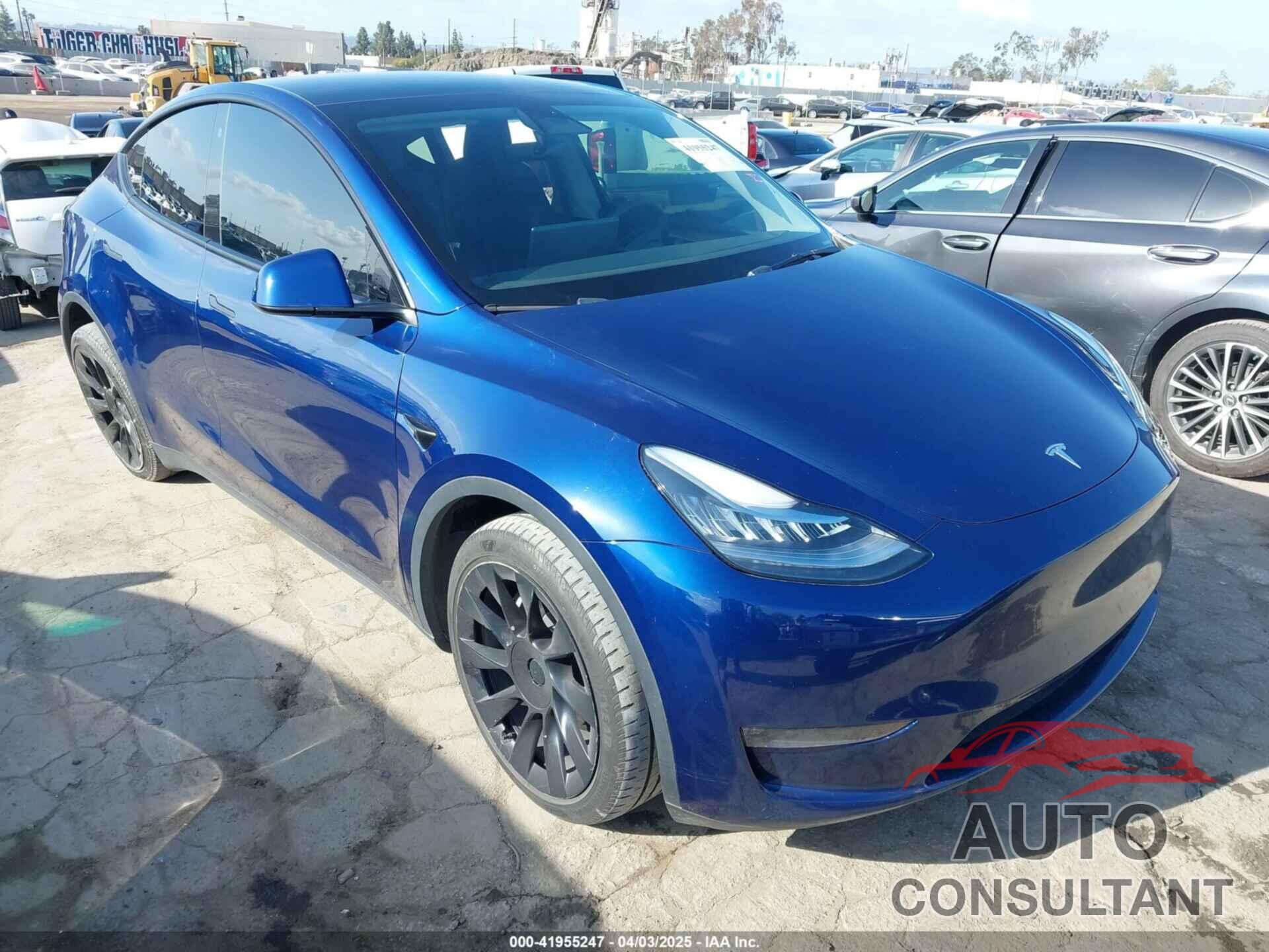 TESLA MODEL Y 2023 - 7SAYGAEE1PF617933