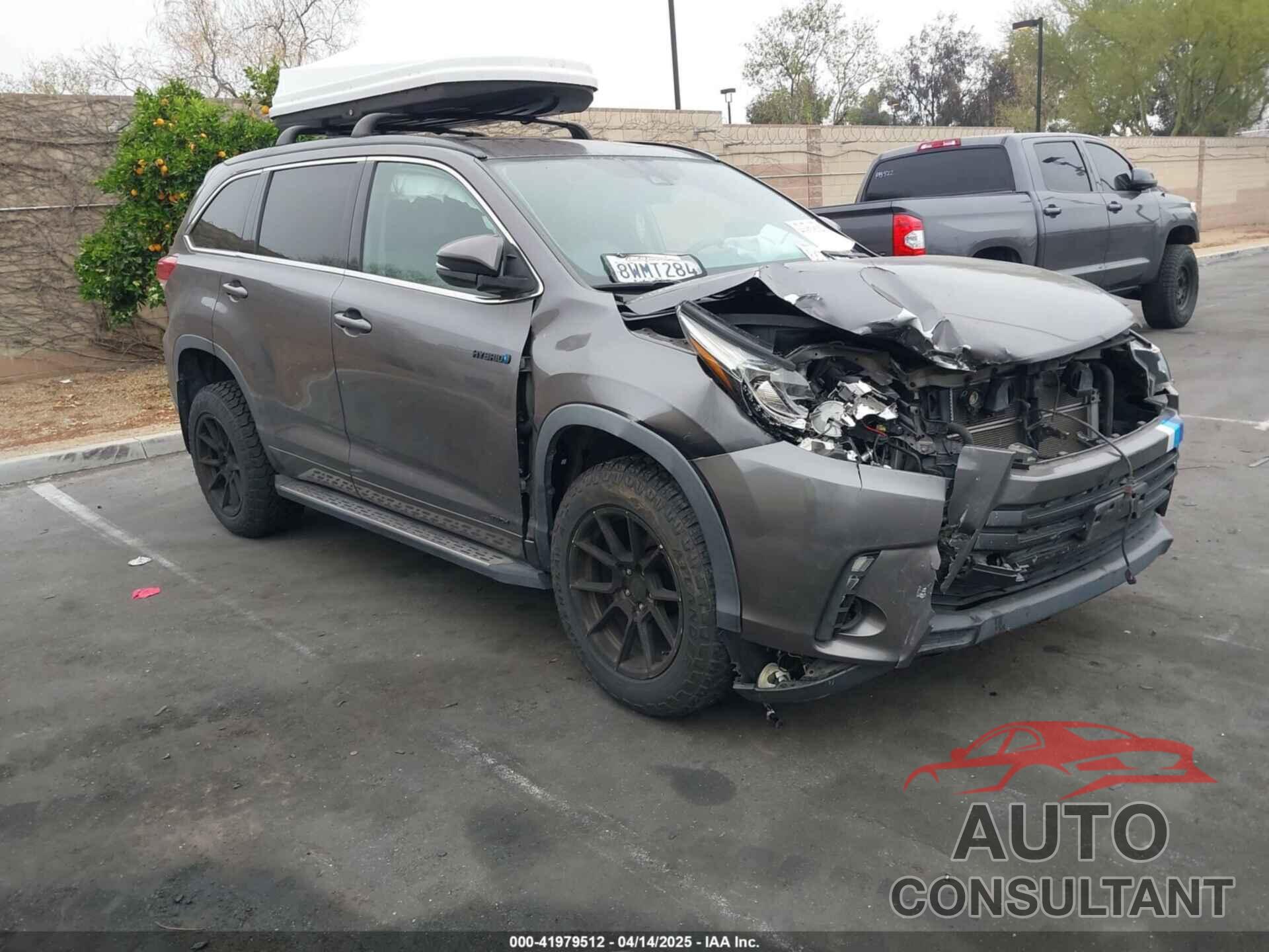 TOYOTA HIGHLANDER HYBRID 2018 - 5TDJGRFH4JS044843