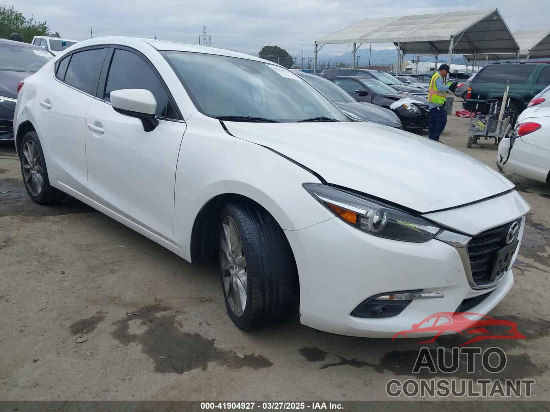 MAZDA MAZDA3 2017 - 3MZBN1W32HM137772