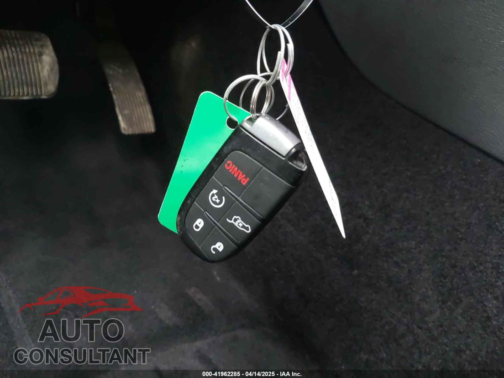 DODGE DURANGO 2017 - 1C4SDJCT1HC898949
