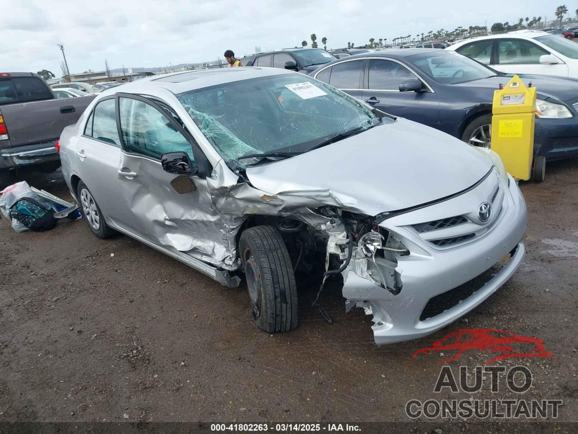 TOYOTA COROLLA 2011 - 2T1BU4EE5BC594215