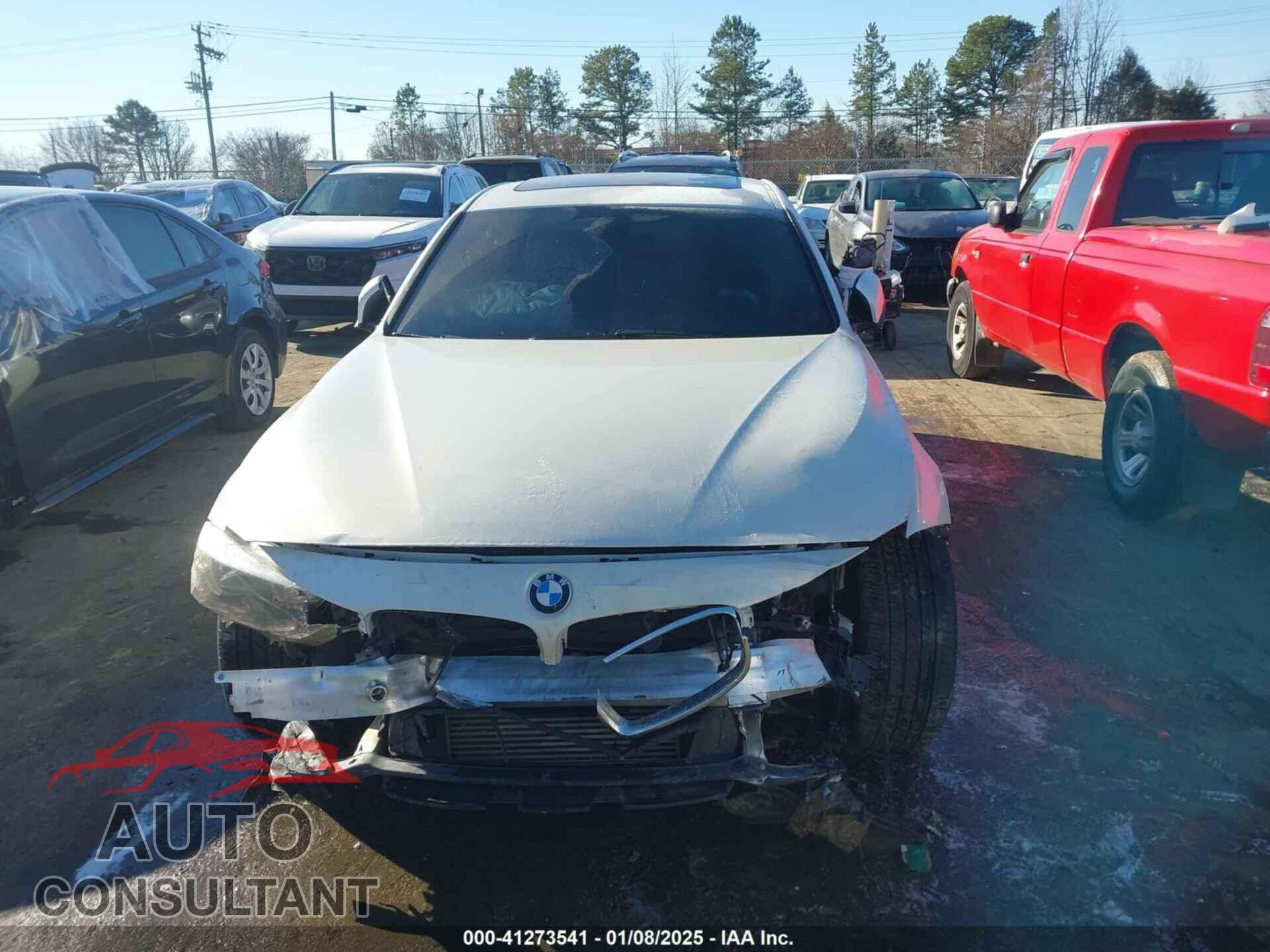 BMW 320I 2016 - WBA8E5G52GNU19304