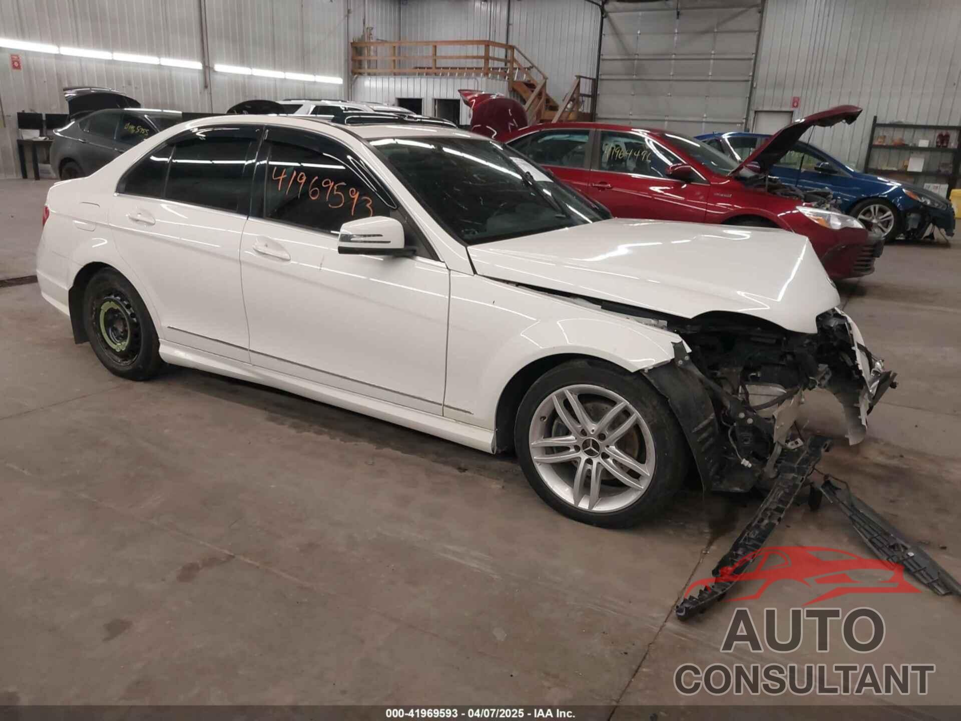 MERCEDES-BENZ C 300 2012 - WDDGF8BB4CA617822