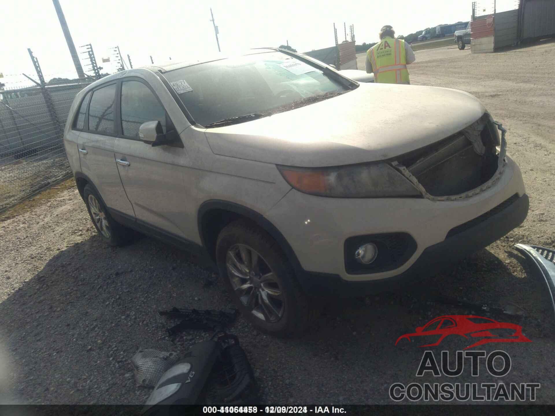 KIA SORENTO 2011 - 5XYKU4A29BG016991