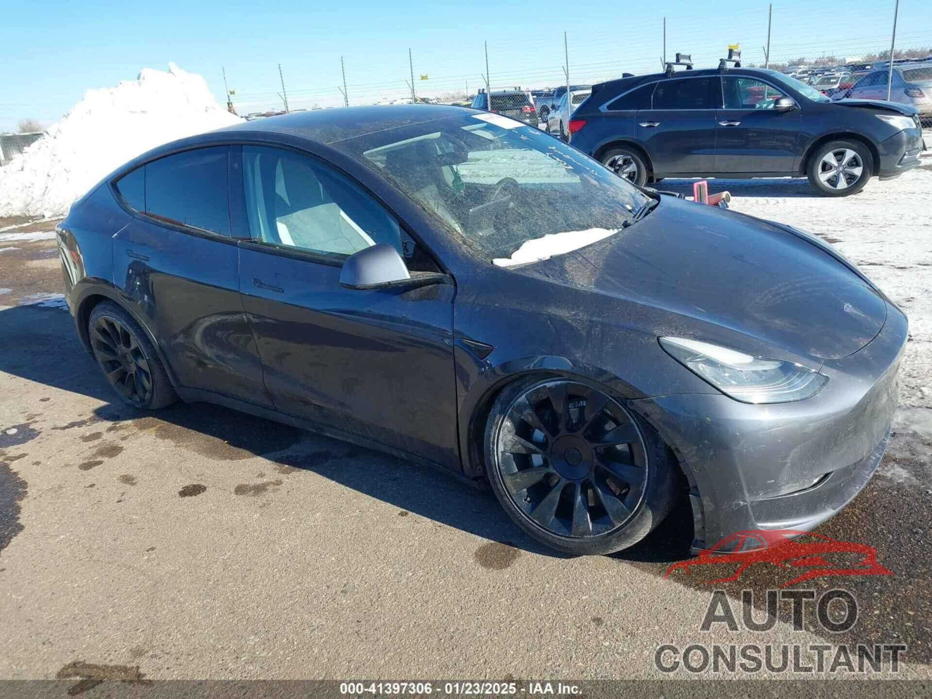 TESLA MODEL Y 2020 - 5YJYGDEE2LF034120