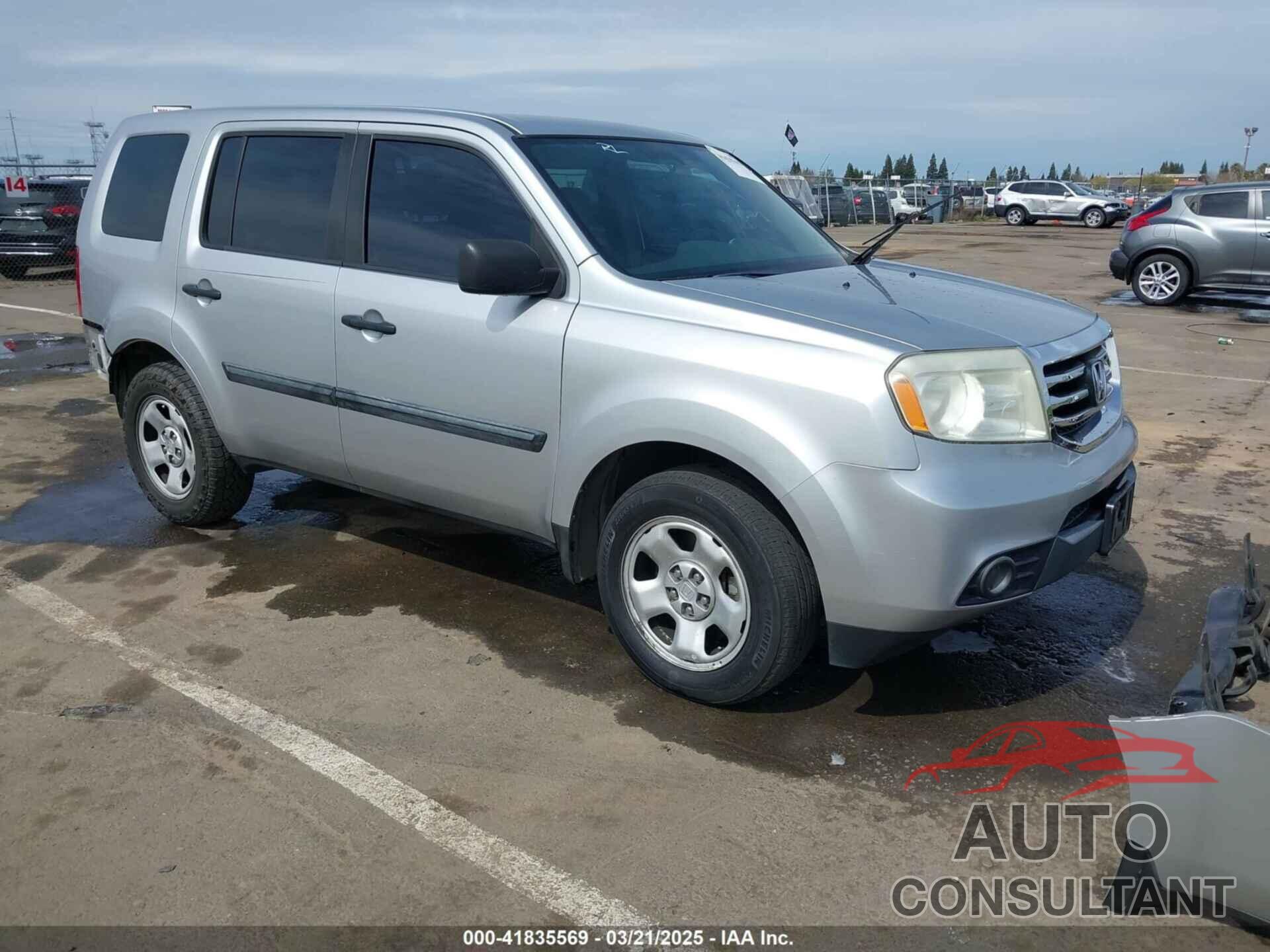 HONDA PILOT 2013 - 5FNYF3H28DB044120