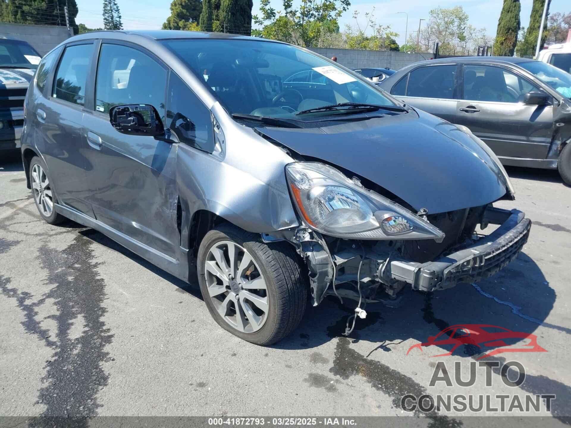 HONDA FIT 2013 - JHMGE8H57DC013202
