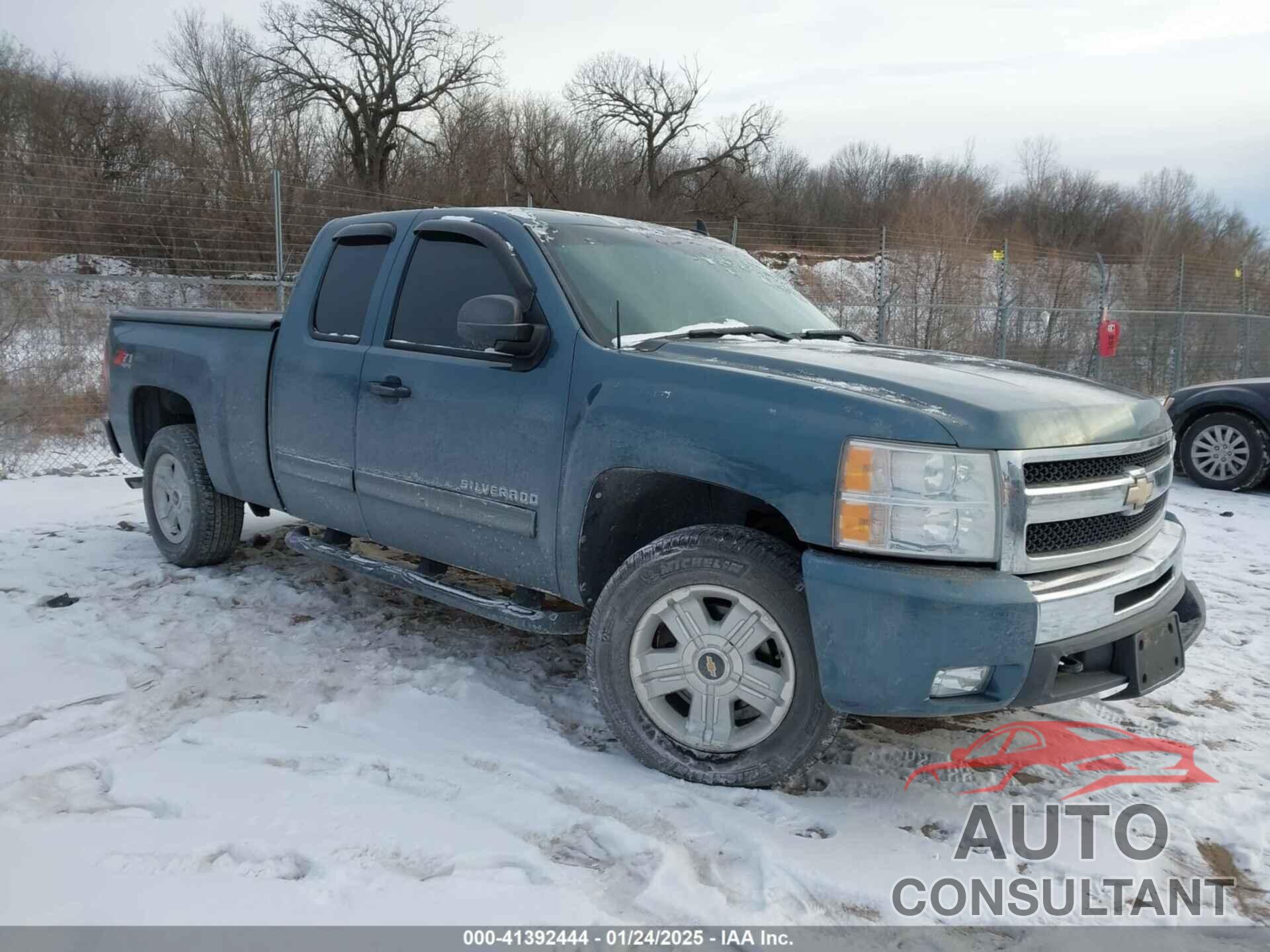 CHEVROLET SILVERADO 1500 2011 - 1GCRKSE39BZ370197