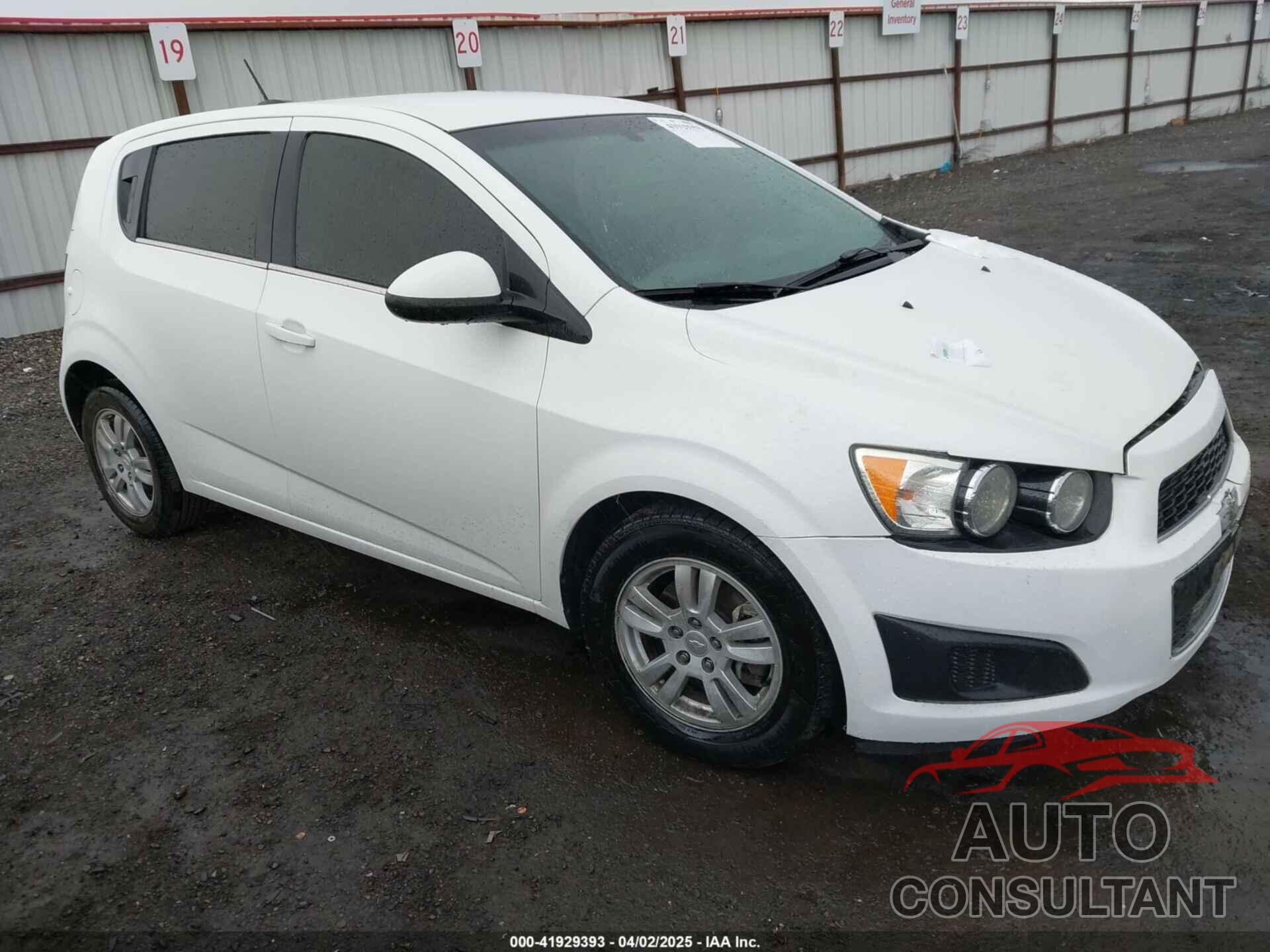 CHEVROLET SONIC 2015 - 1G1JC6SH5F4198067