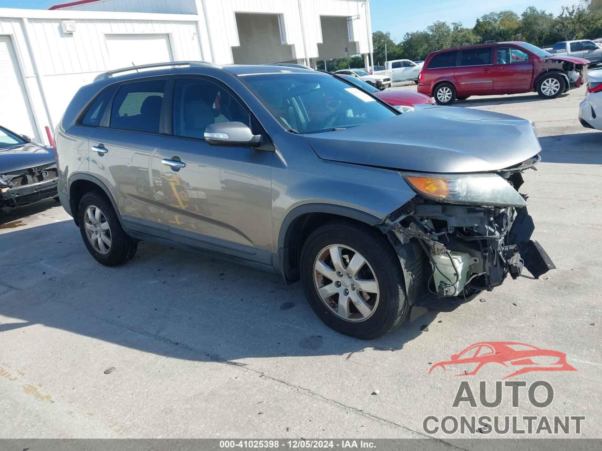 KIA SORENTO 2013 - 5XYKT3A60DG415601