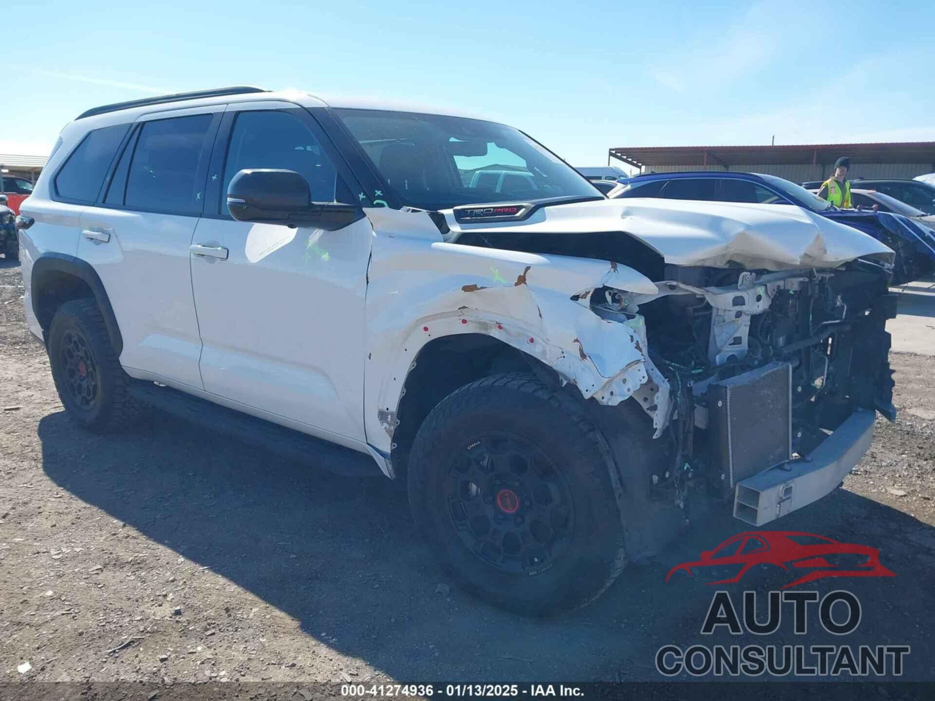 TOYOTA SEQUOIA 2023 - 7SVAAABA5PX015114