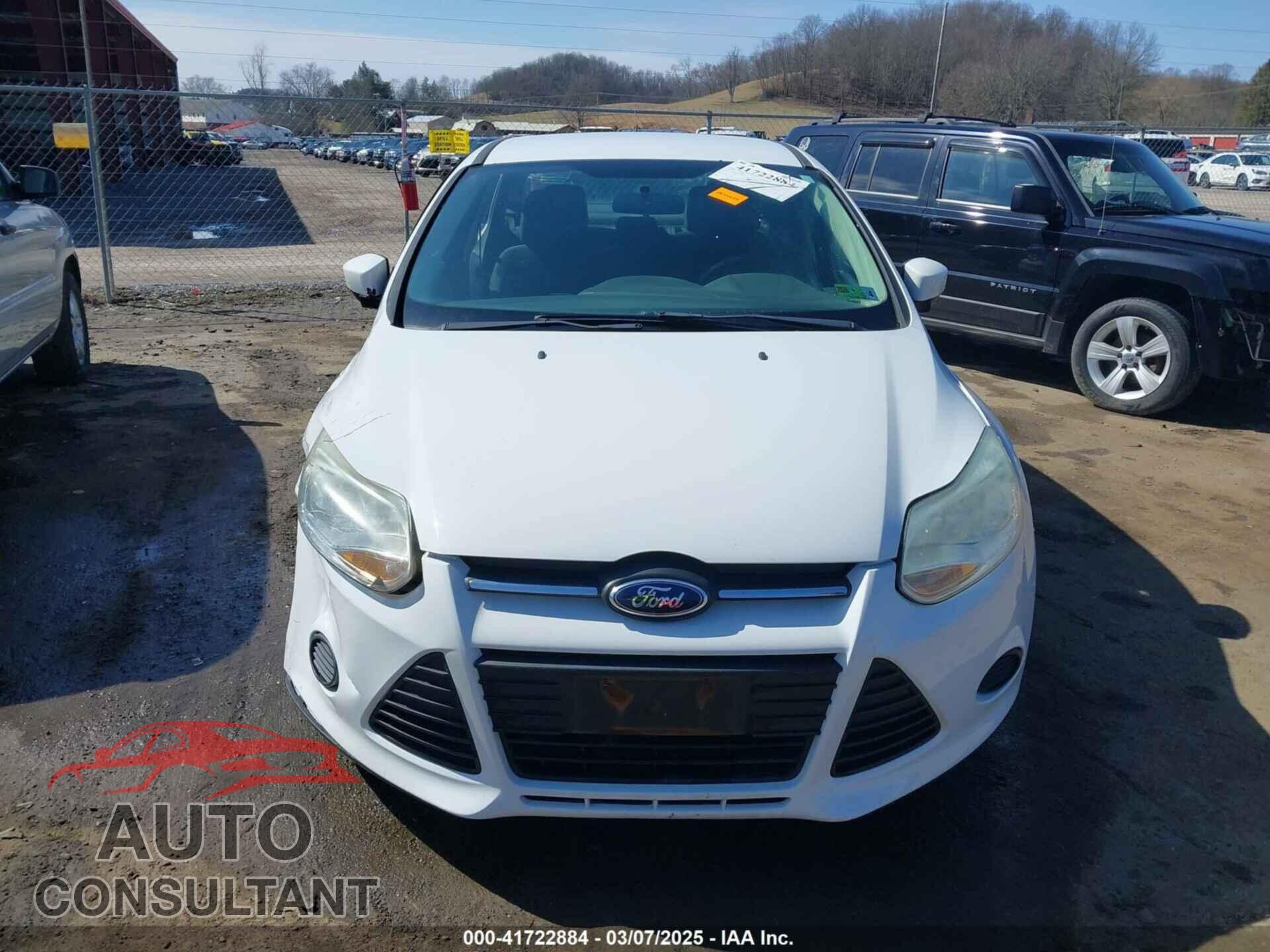 FORD FOCUS 2014 - 1FADP3F28EL338510