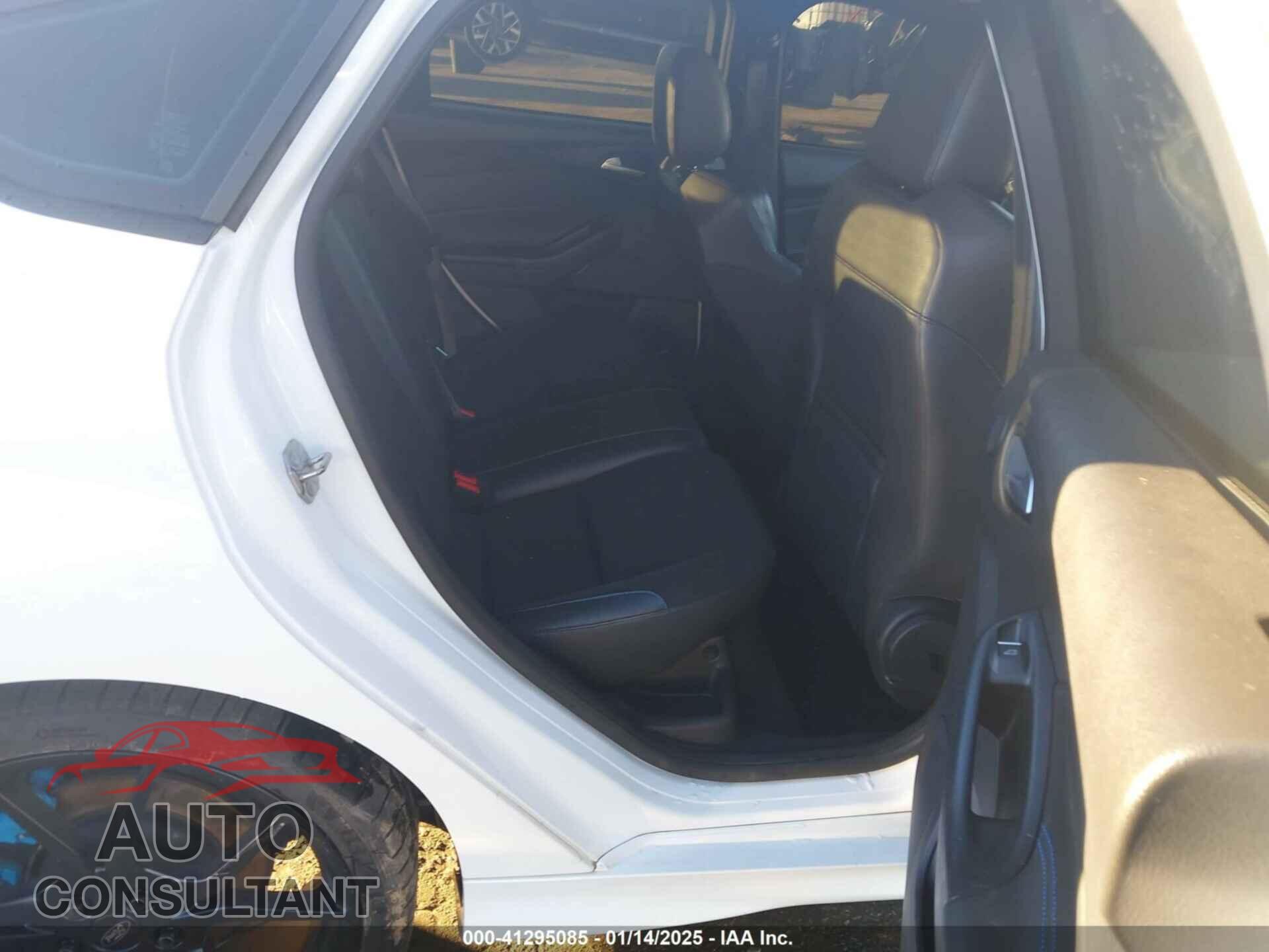 FORD FOCUS RS 2017 - WF0DP3TH8H4120064