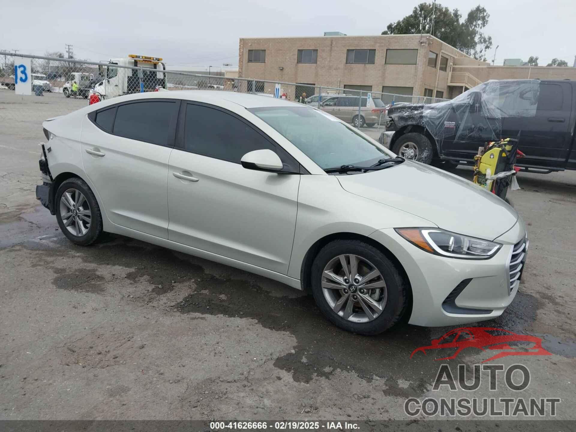 HYUNDAI ELANTRA 2017 - KMHD84LF8HU382781