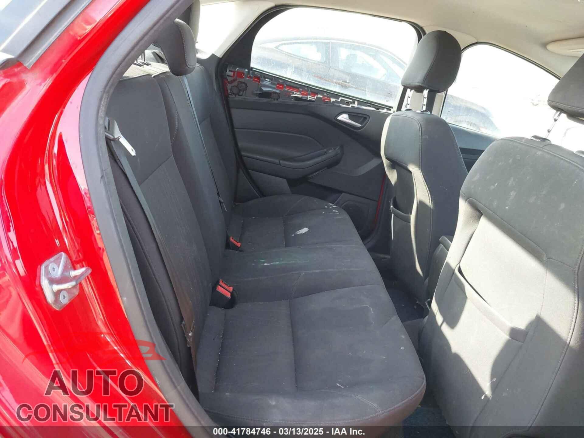 FORD FOCUS 2016 - 1FADP3F21GL350033