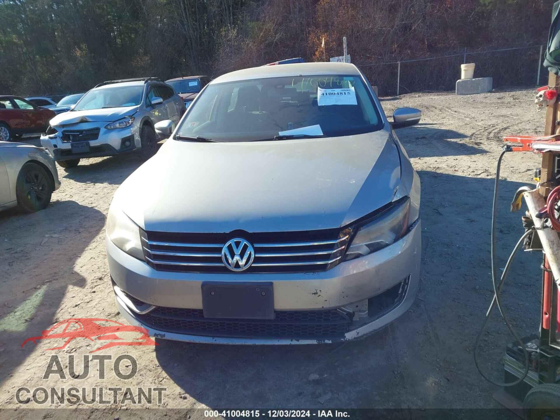 VOLKSWAGEN PASSAT 2014 - 1VWAP7A30EC008863