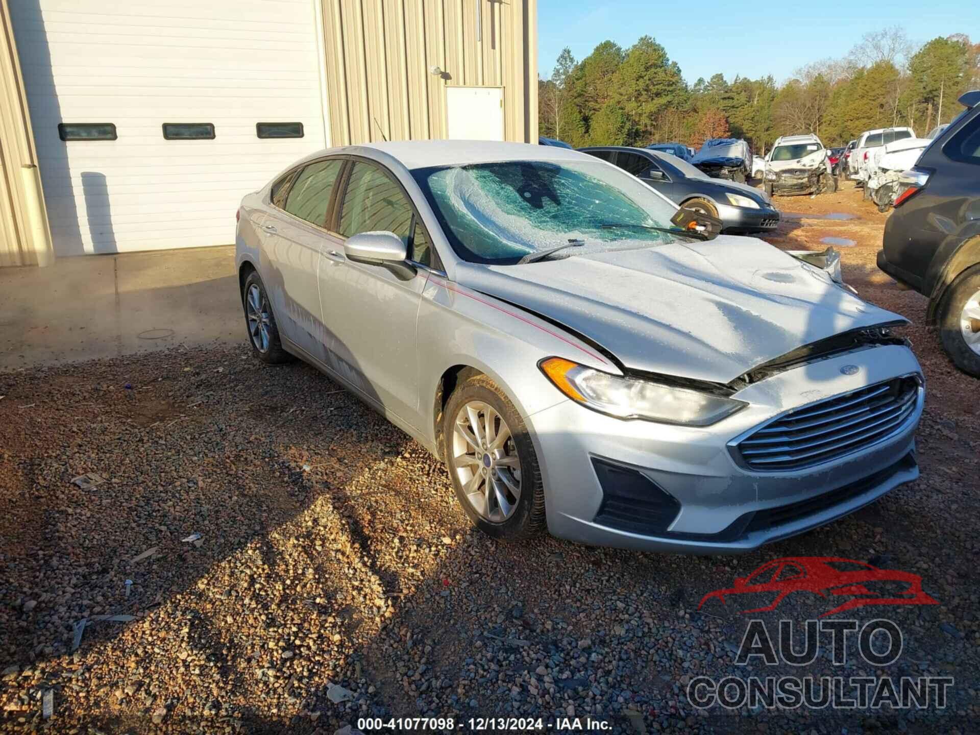 FORD FUSION 2019 - 3FA6P0G79KR275402